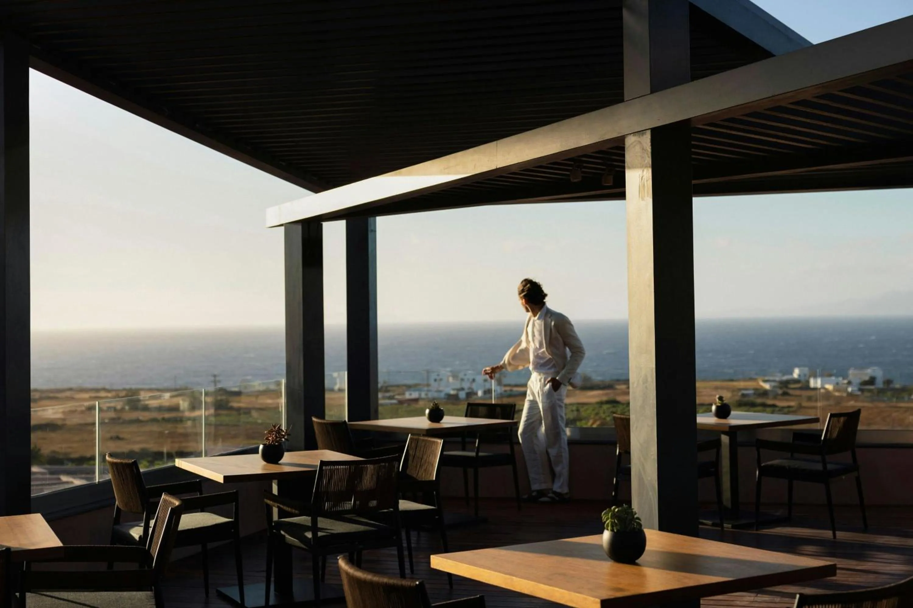 Lounge or bar in Domes Novos Santorini, Autograph Collection