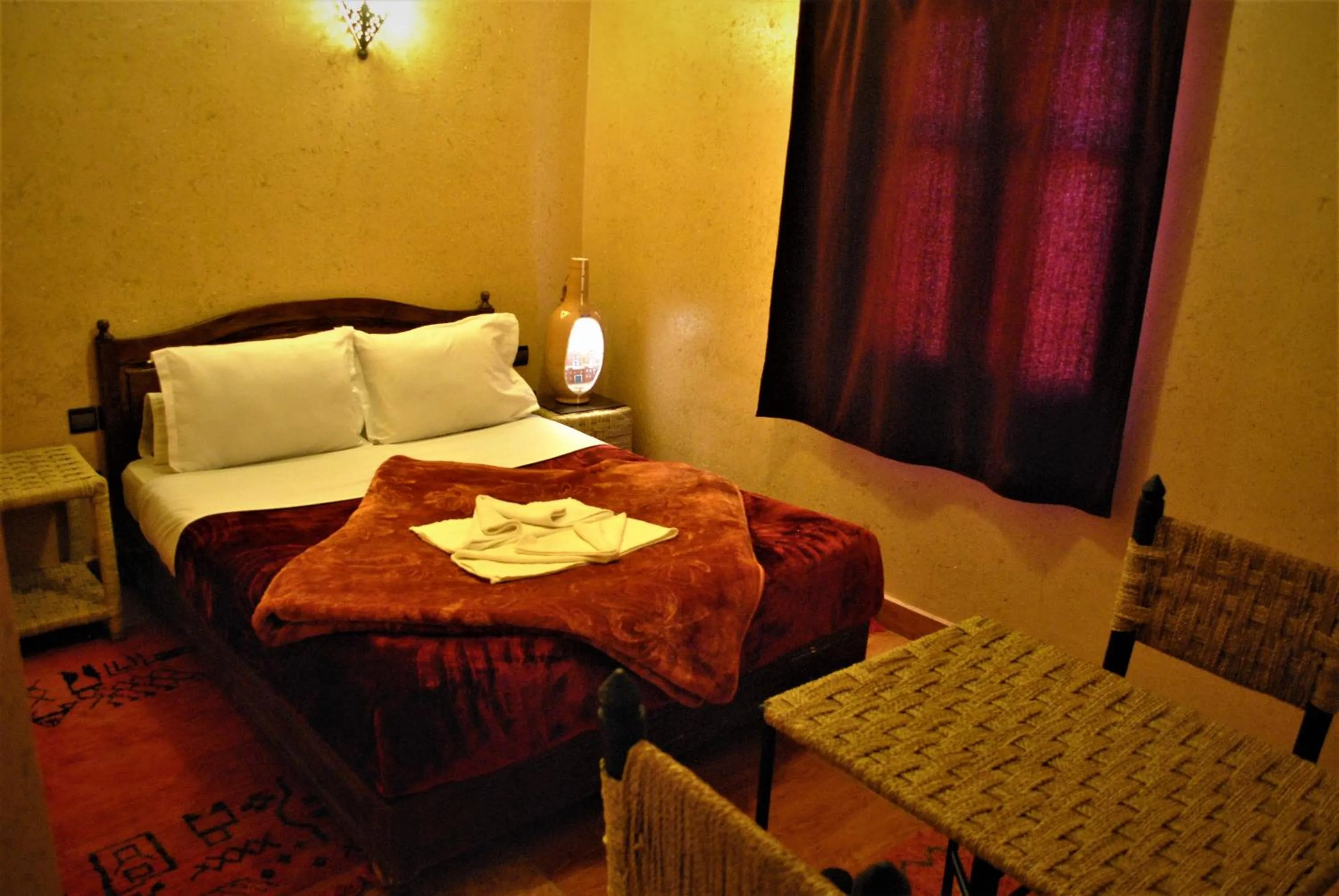 Bedroom, Bed in La Baraka Auberge