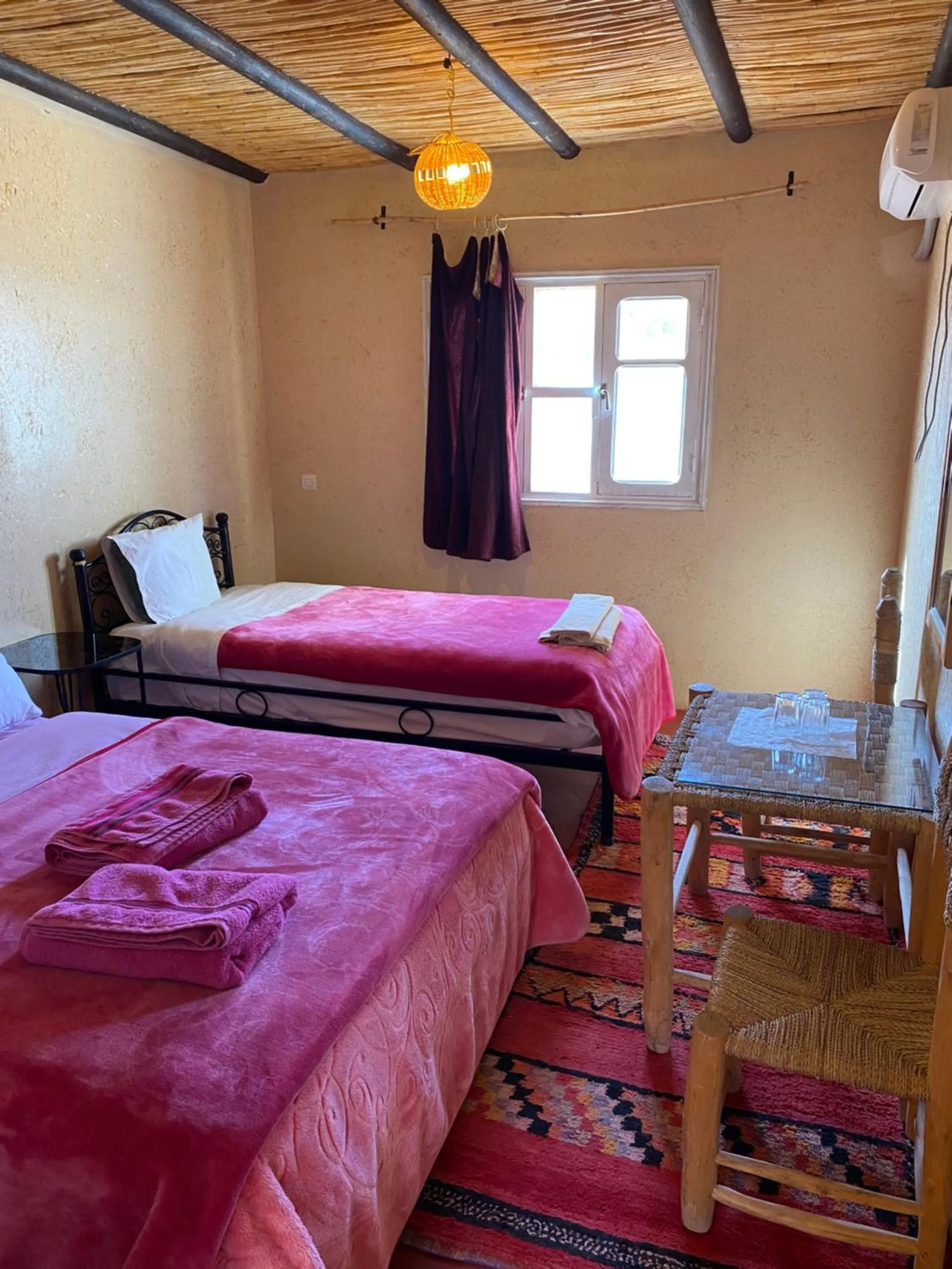 Bedroom, Bed in La Baraka Auberge