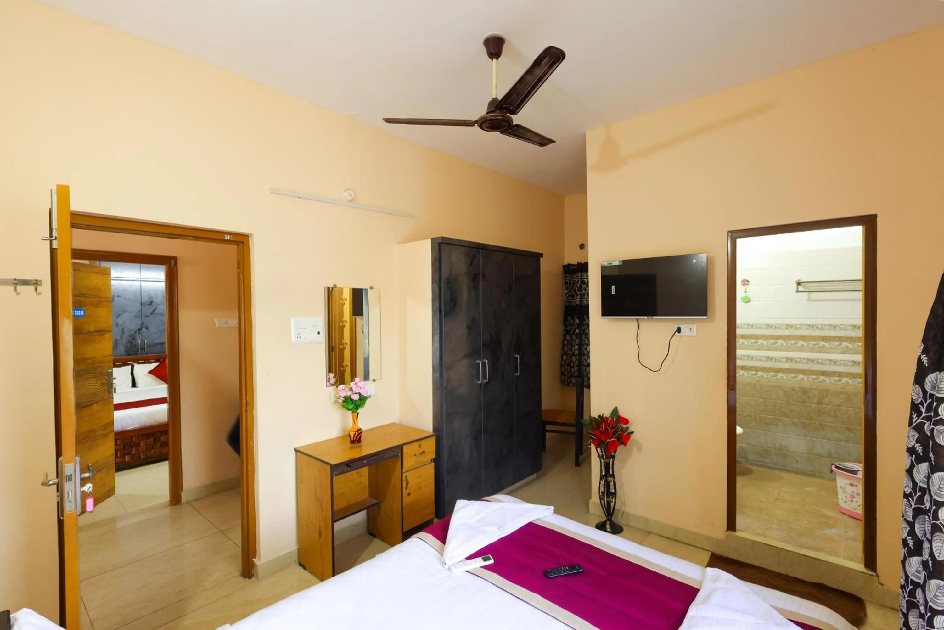Bed in SBHS Homestay - Garudadri - Tirupati Bus Stand