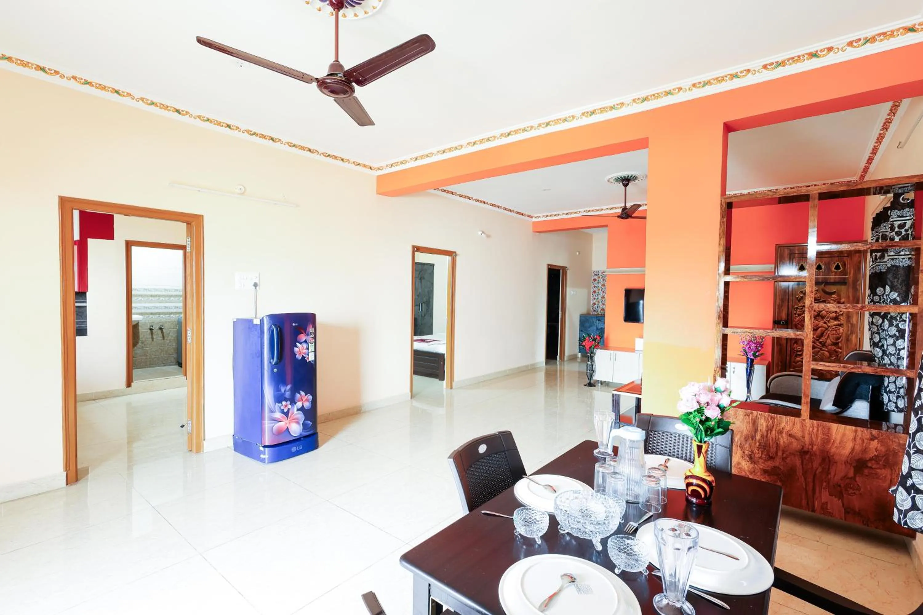 Living room in SBHS Homestay - Garudadri - Tirupati Bus Stand