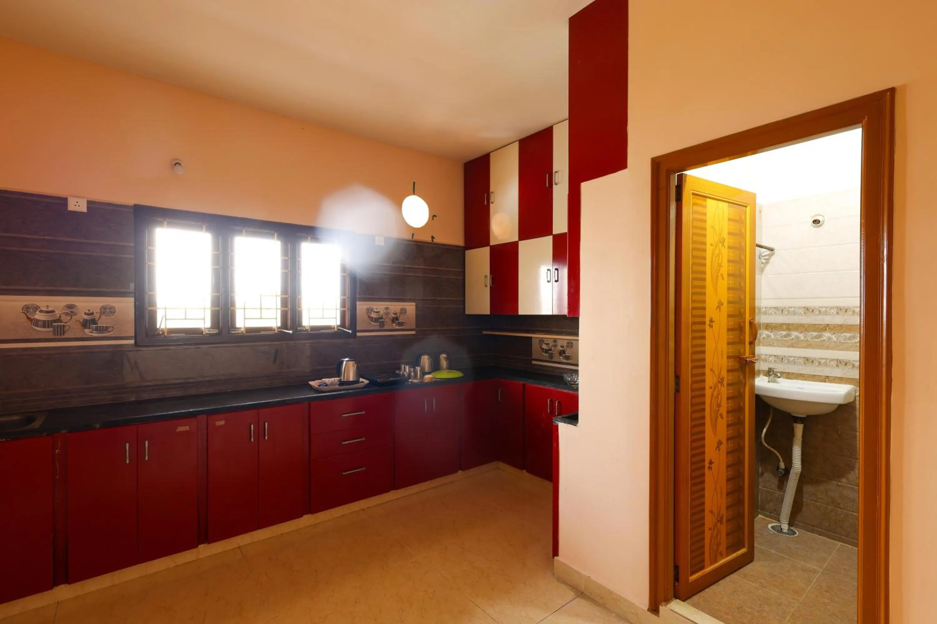 Kitchen or kitchenette in SBHS Homestay - Garudadri - Tirupati Bus Stand