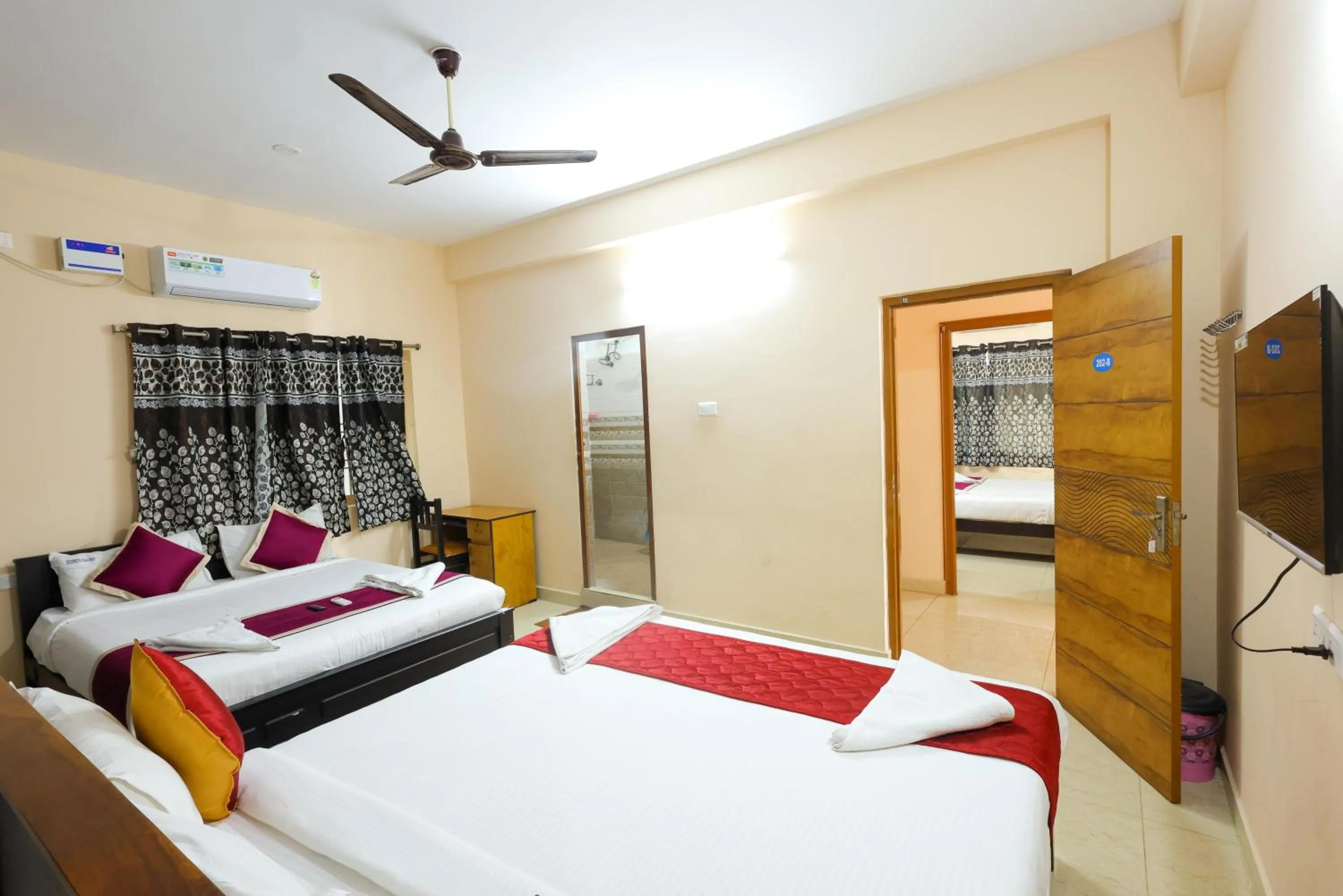 Bed in SBHS Homestay - Garudadri - Tirupati Bus Stand