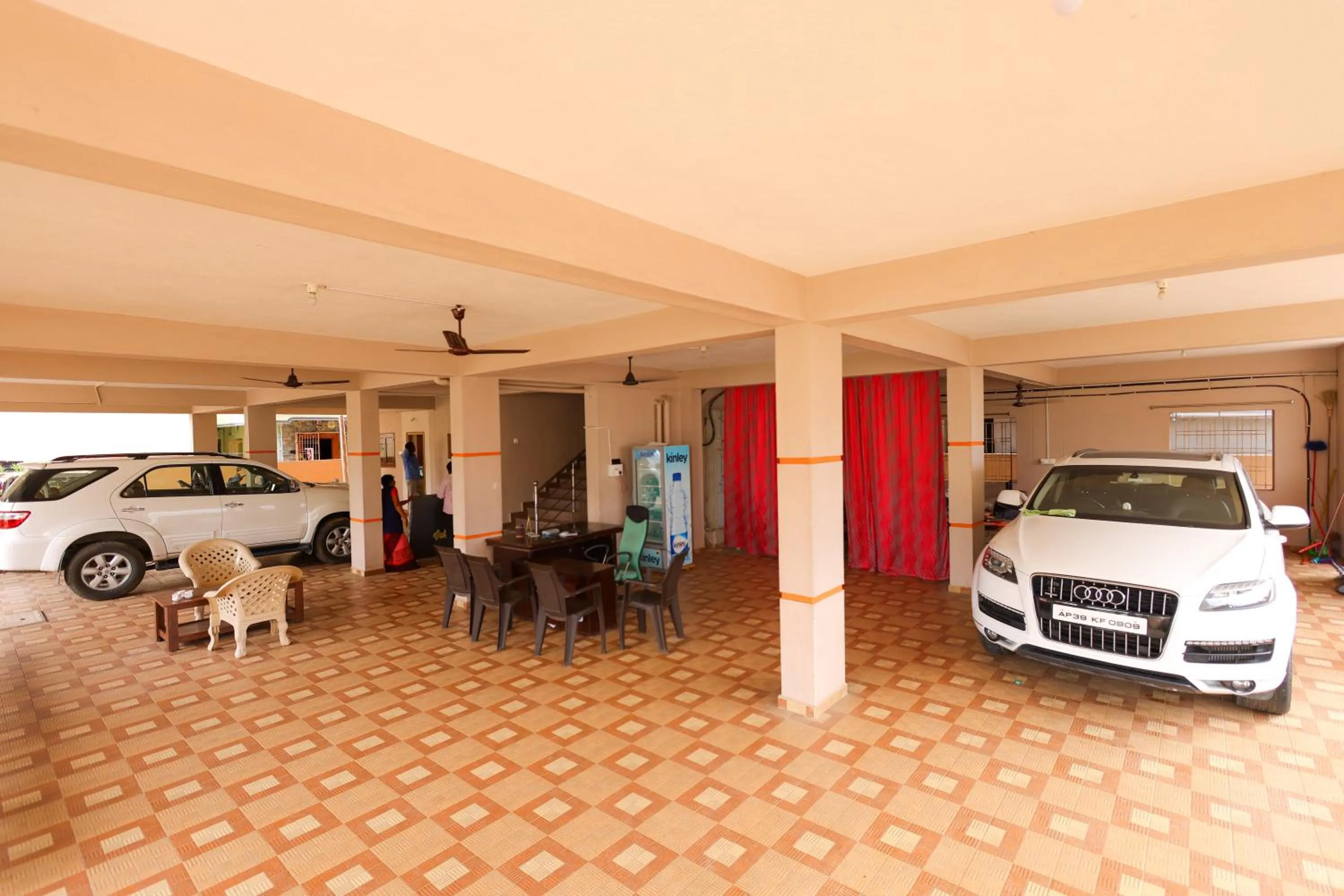 Parking in SBHS Homestay - Garudadri - Tirupati Bus Stand