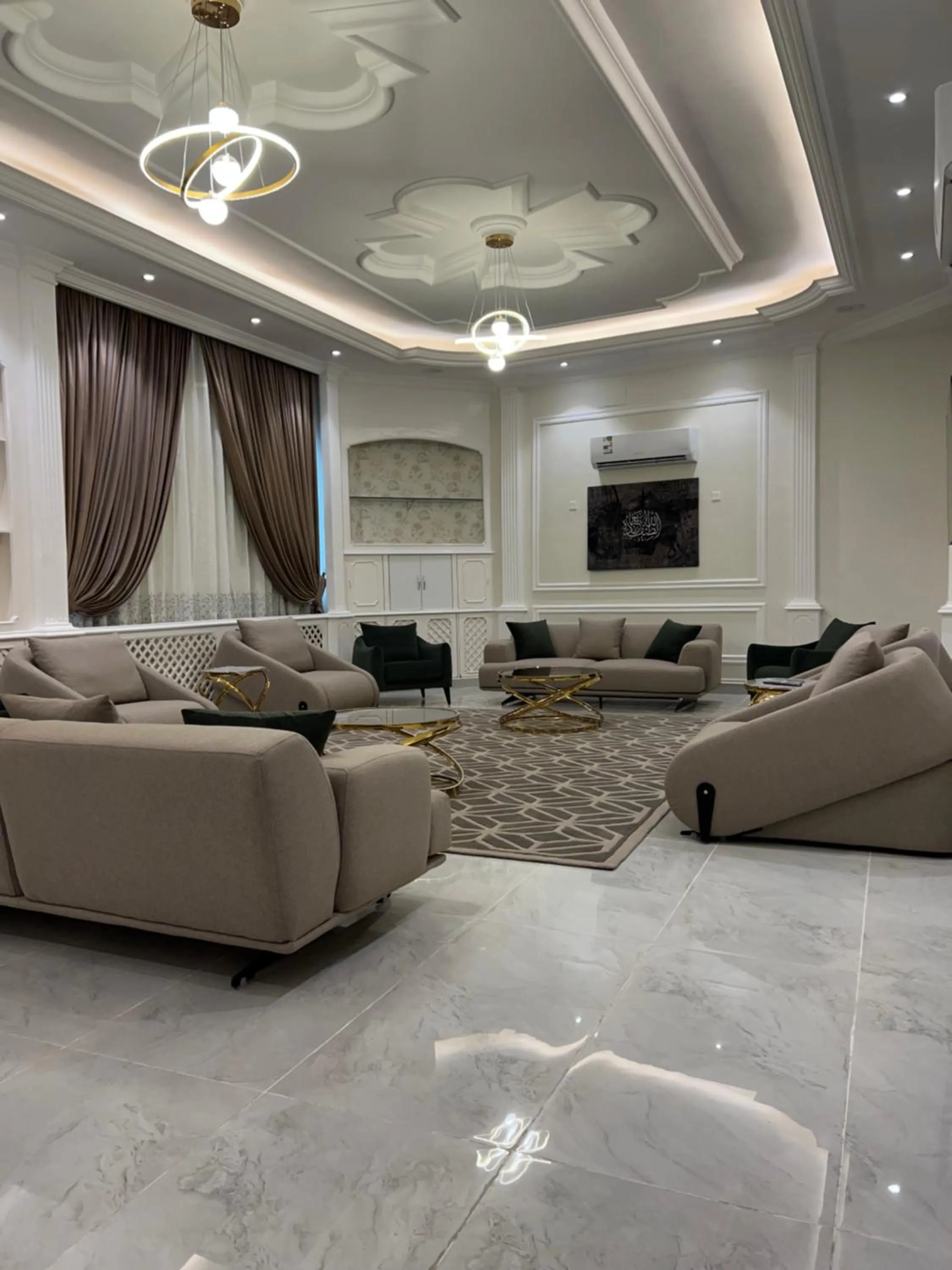 TV and multimedia in Eqamh VIP