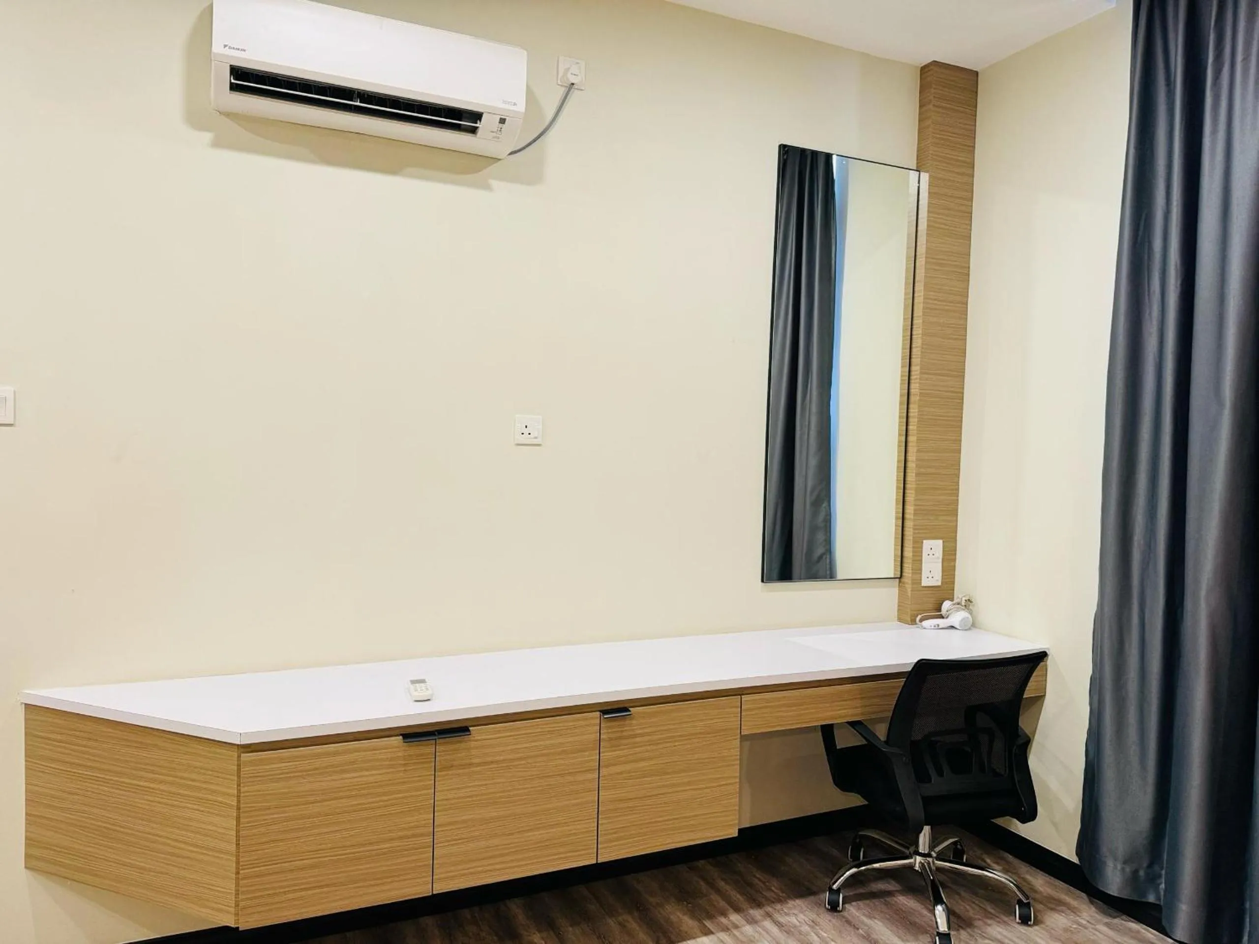 hair dresser in STAR HOTEL