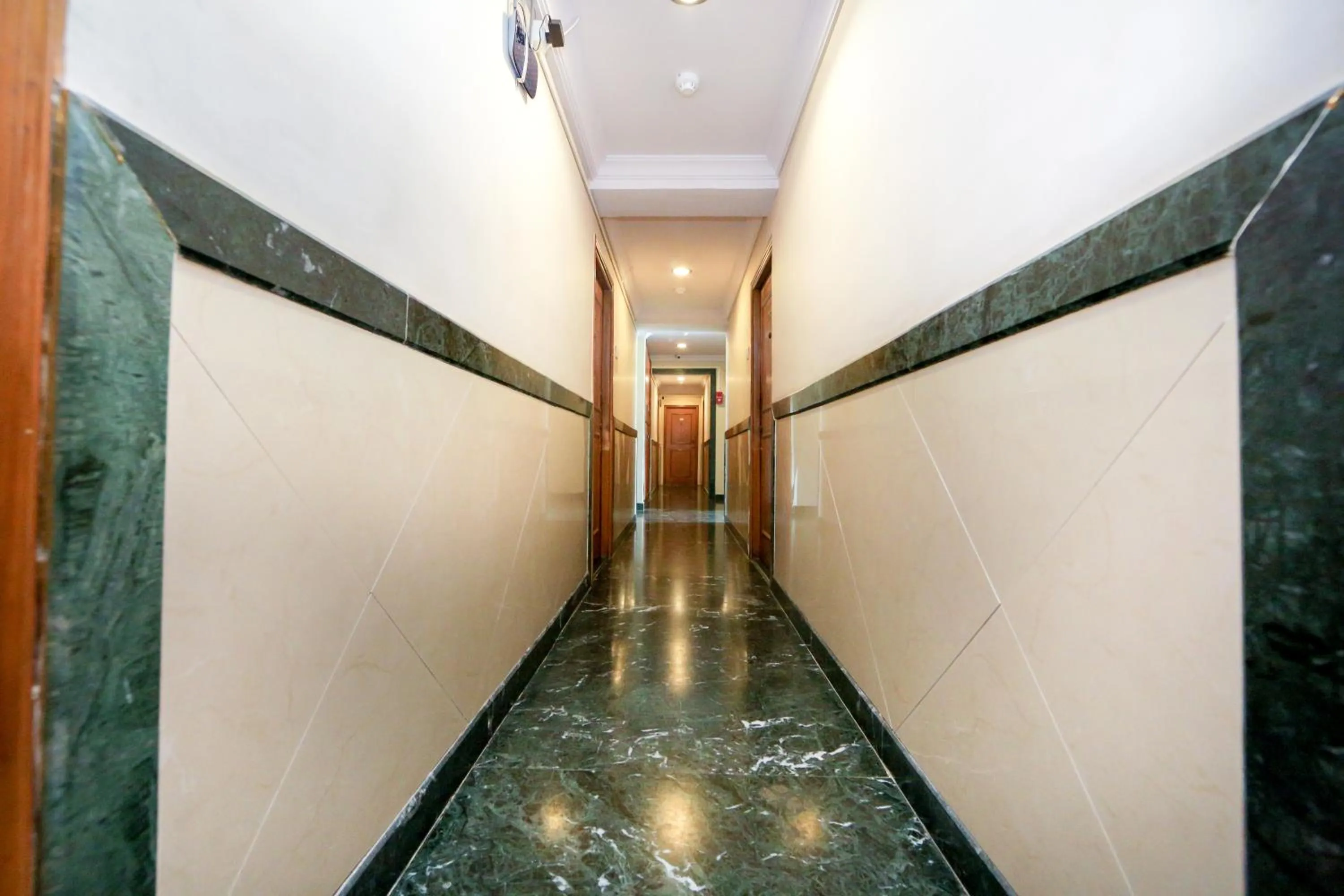 Floor plan in Hotel Lucky Goregaon