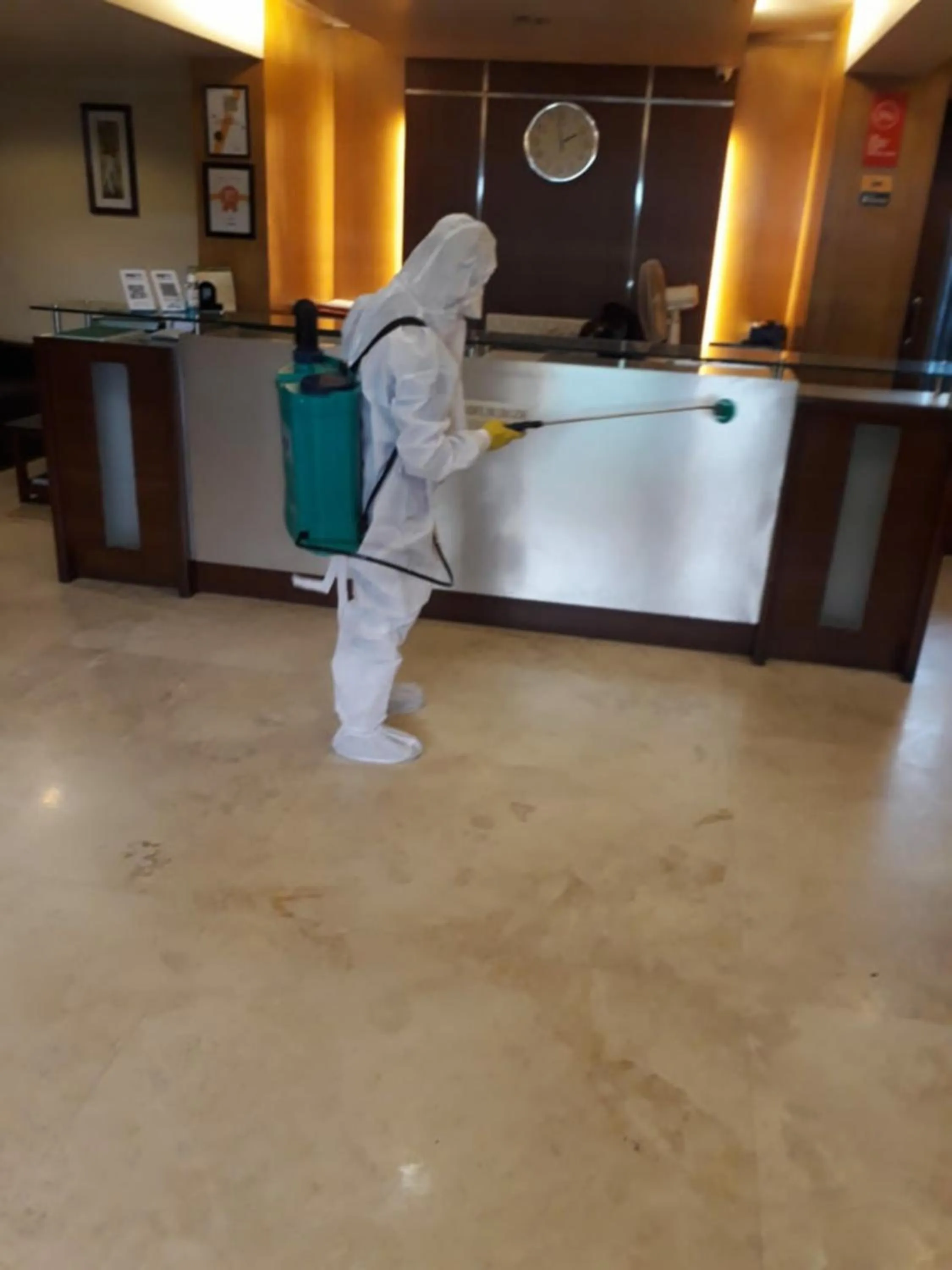 room service in Hotel Lucky Goregaon