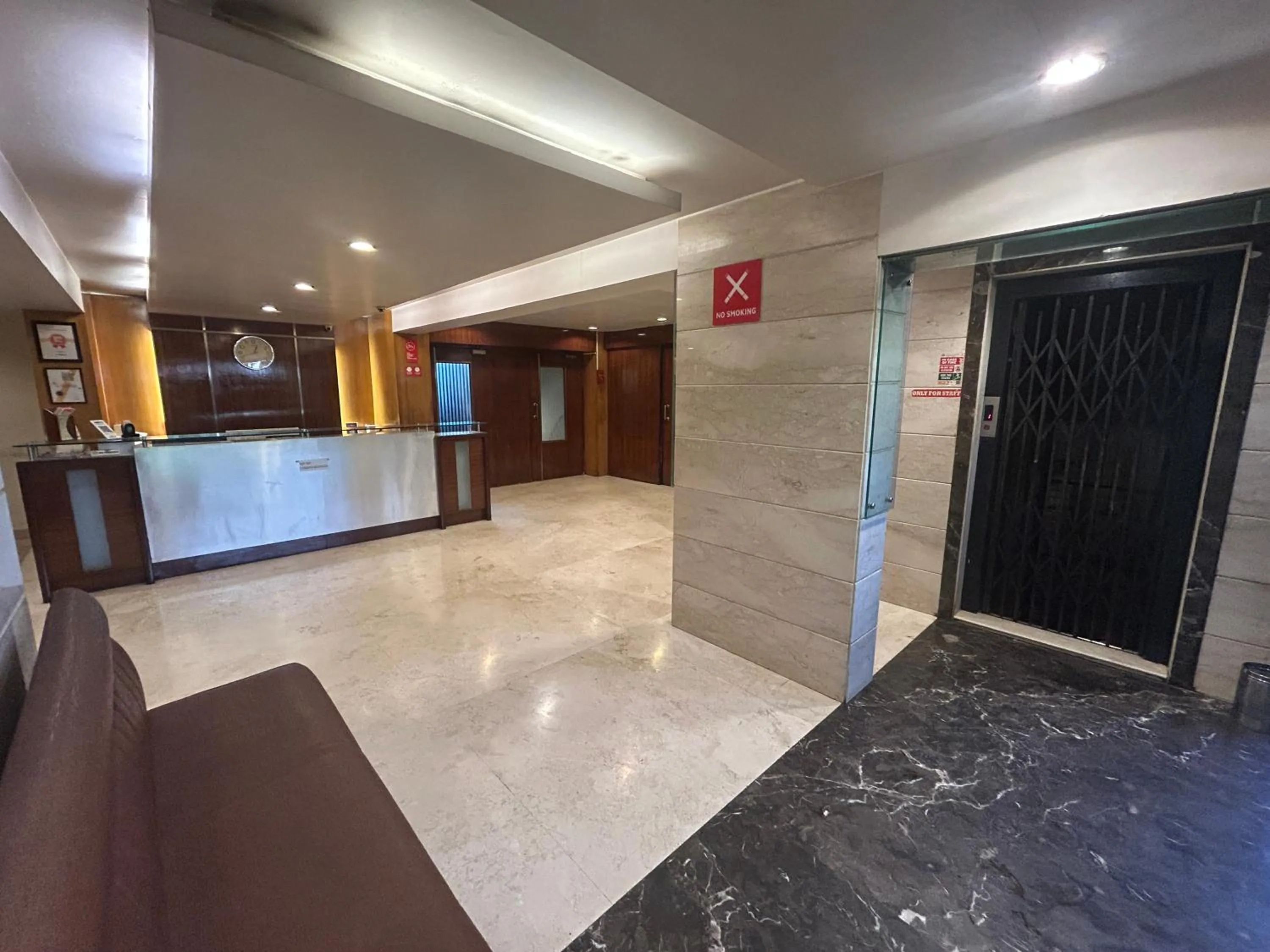 Lobby or reception in Hotel Lucky Goregaon