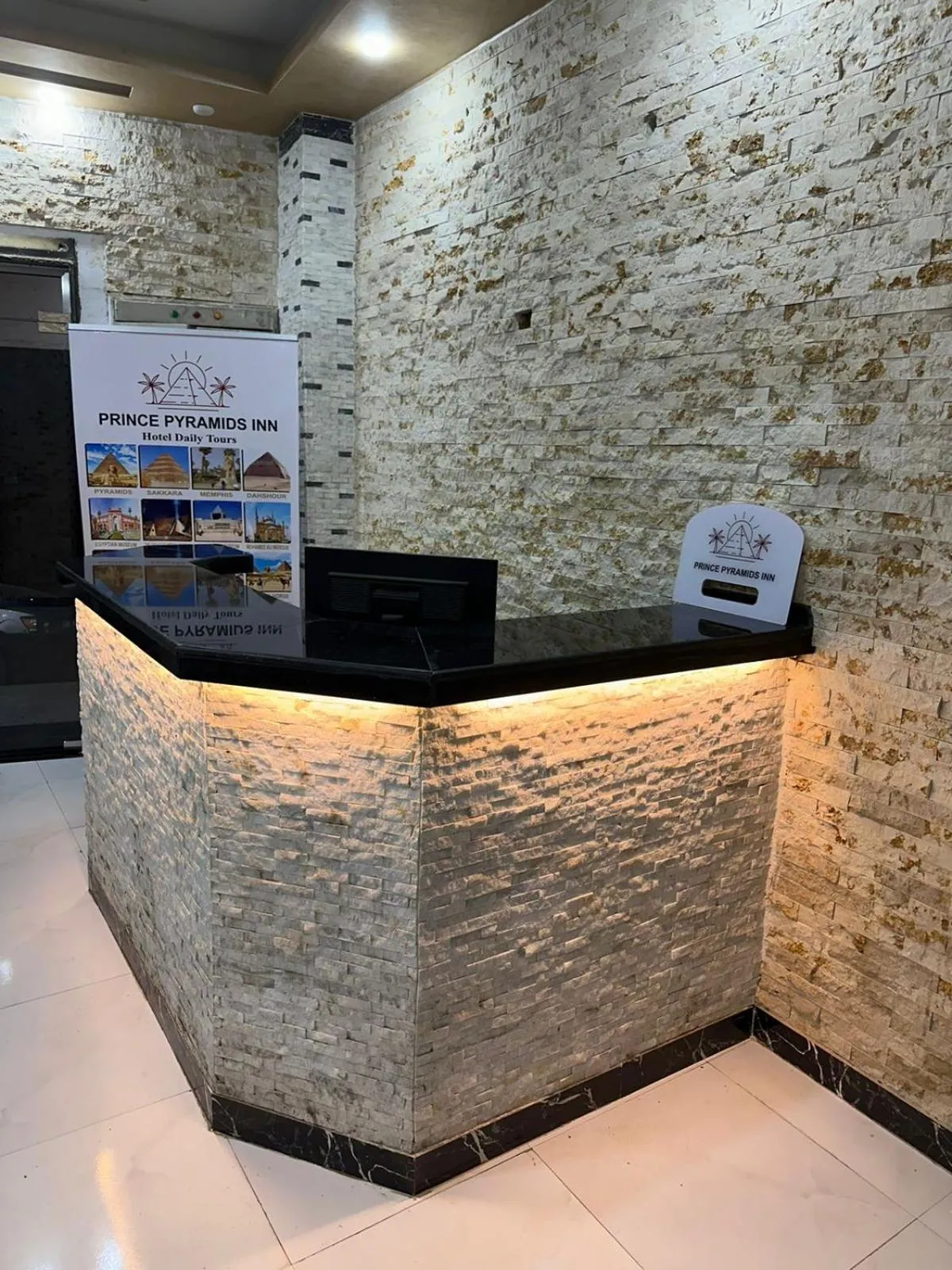 Living room in Prince Pyramids Inn