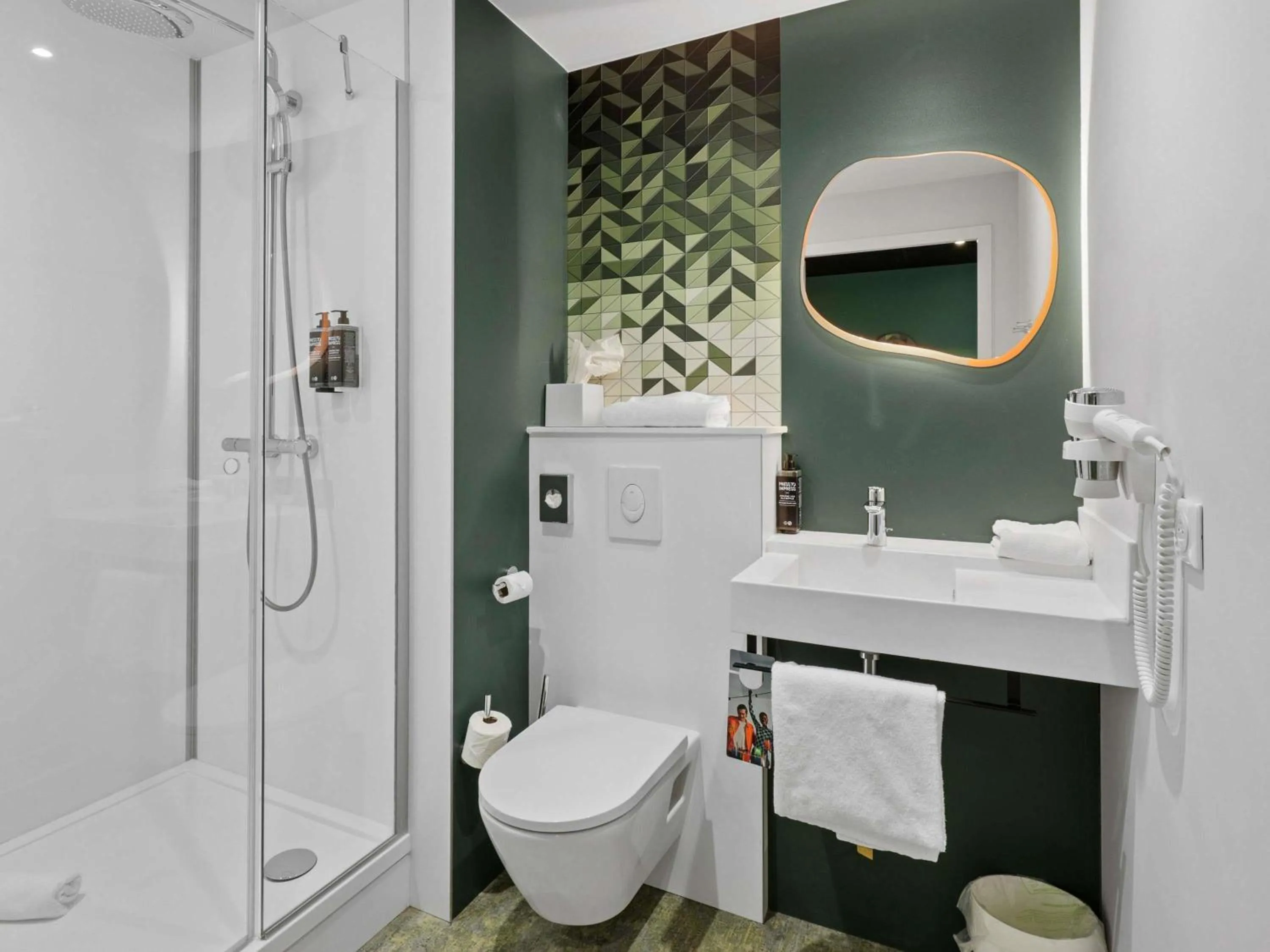 Bedroom in ibis Styles Bezons Paris La Défense