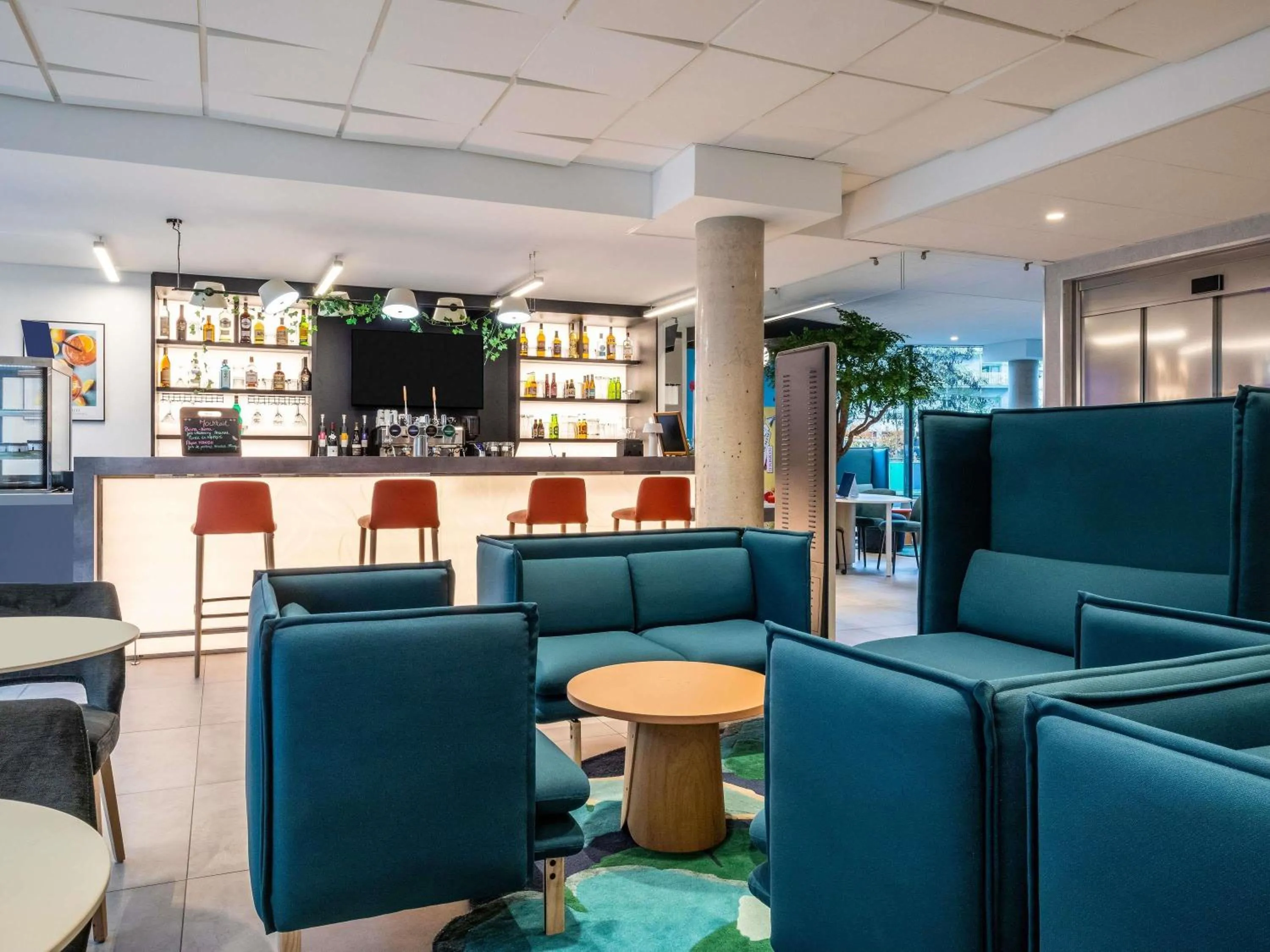 Property building in ibis Styles Bezons Paris La Défense