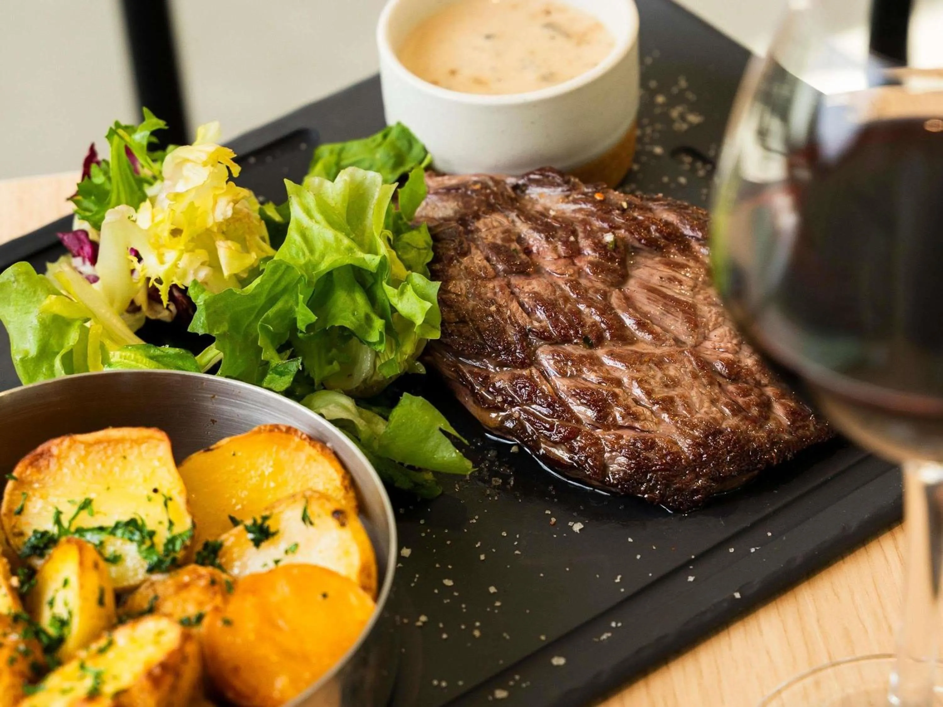 Restaurant/places to eat in ibis Styles Bezons Paris La Défense