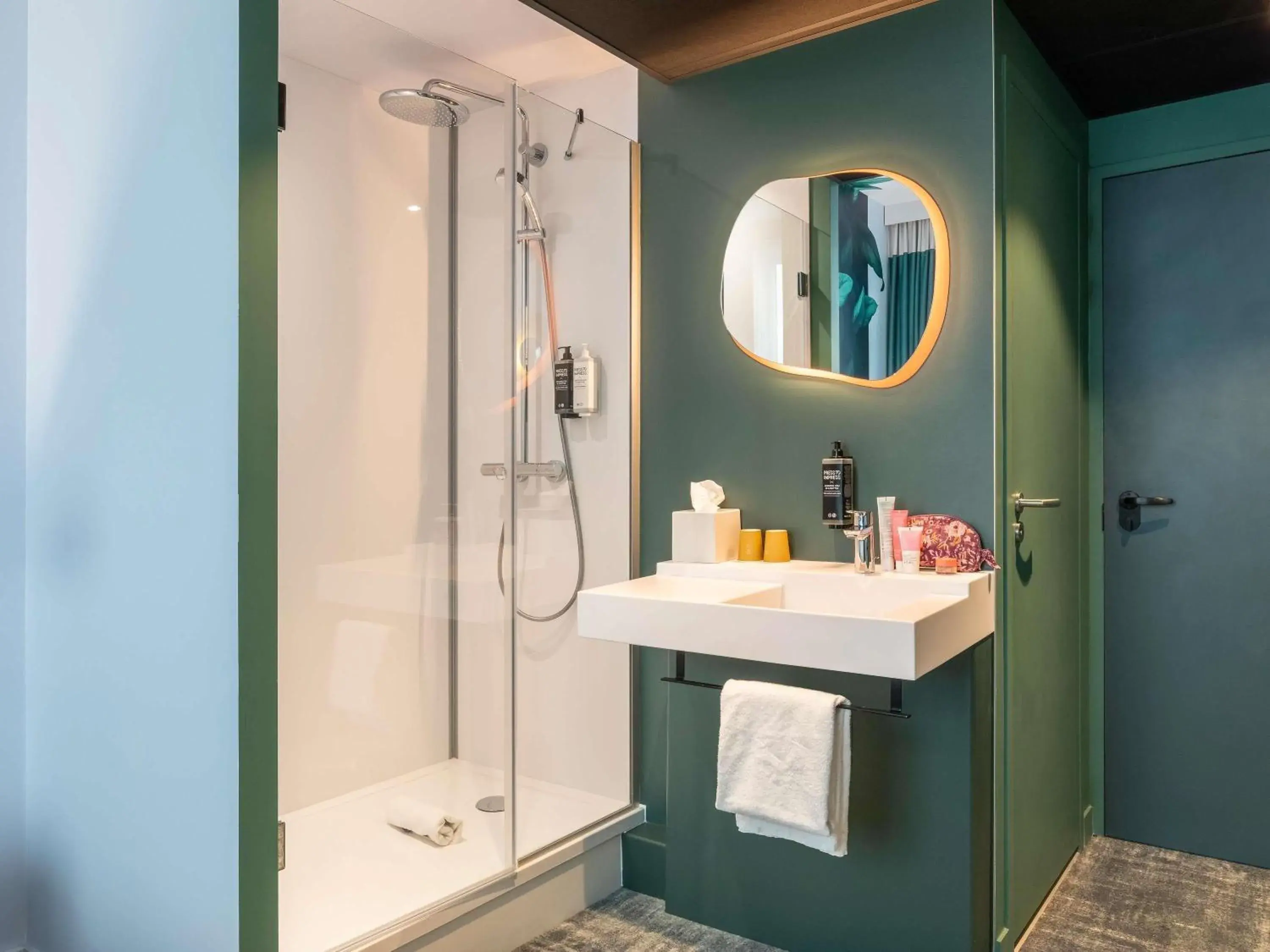 Standard Twin Room - single occupancy in ibis Styles Bezons Paris La Défense Standard Twin Room - single occupancy in ibis Styles Bezons Paris La Défense