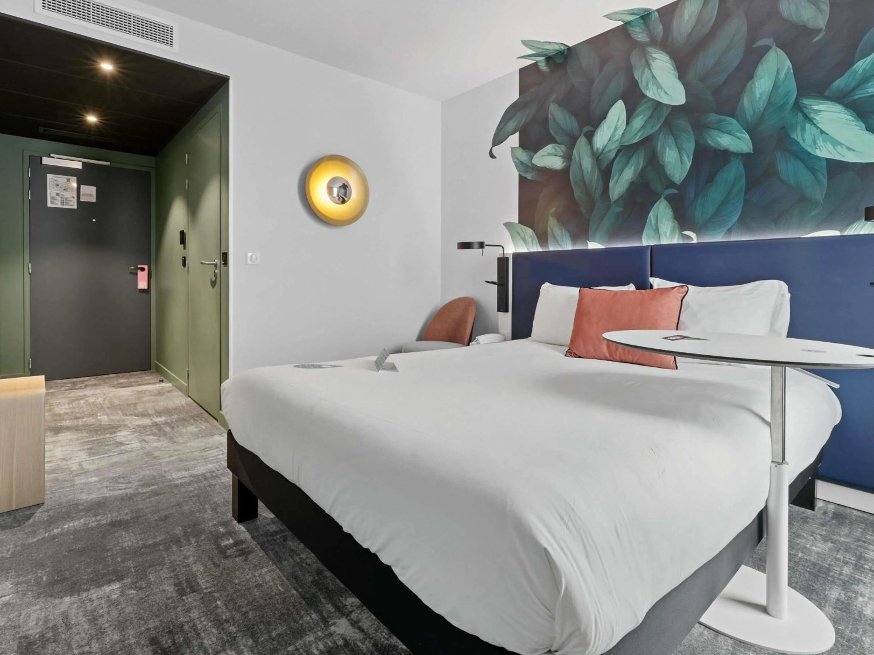 Bedroom, Bed in ibis Styles Bezons Paris La Défense