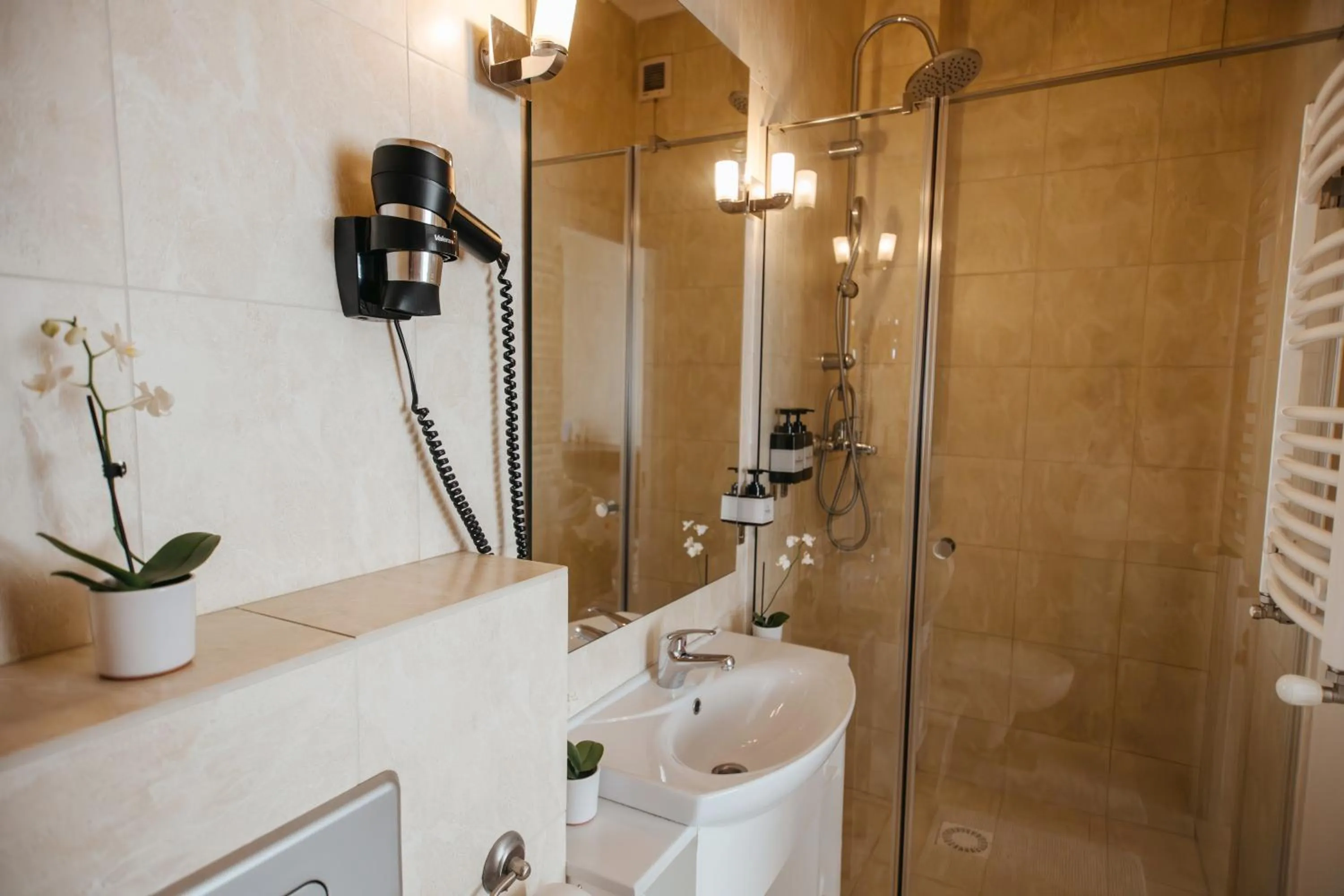 Shower in Summit Villa