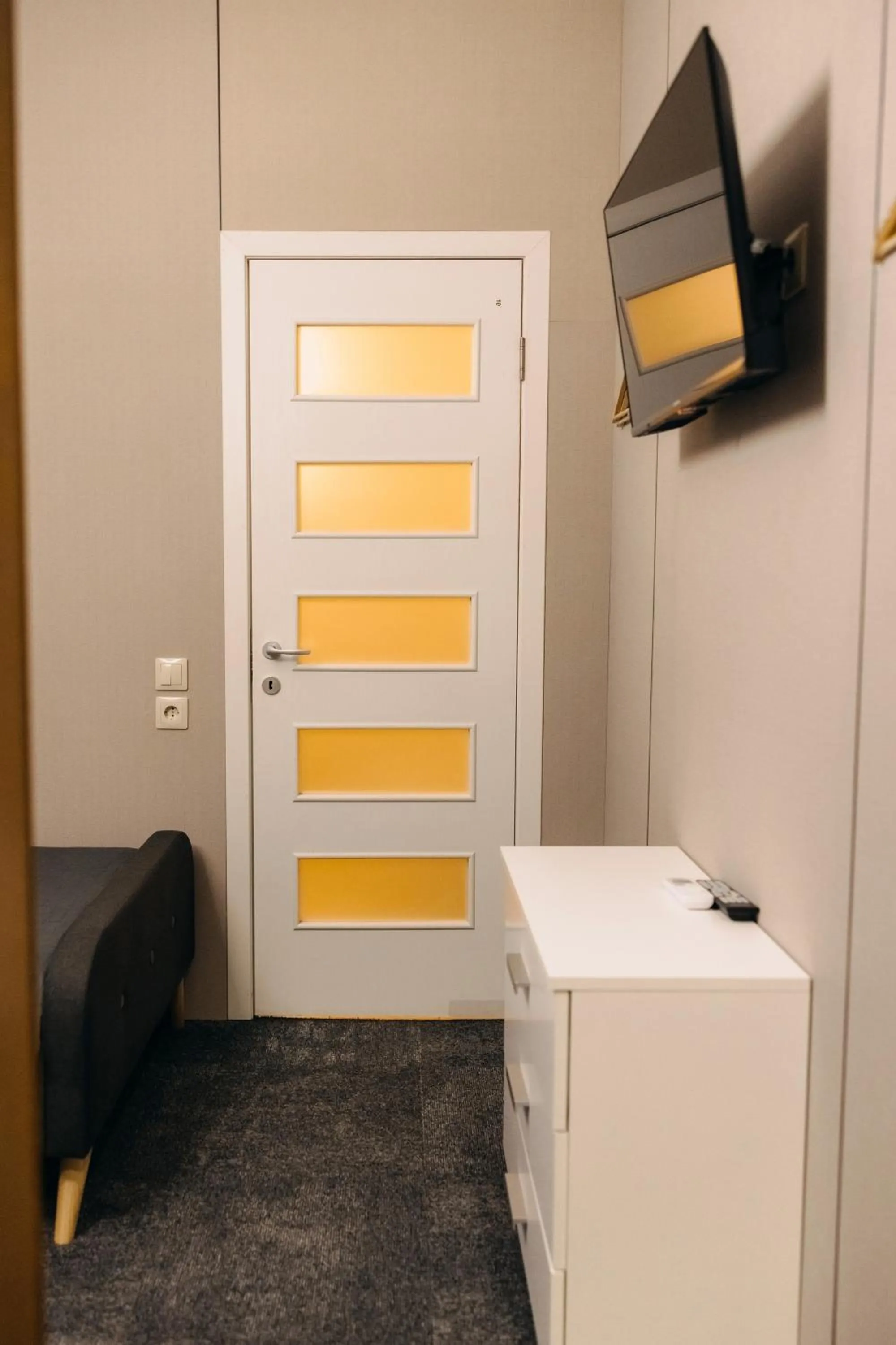 Photo of the whole room in Summit Villa