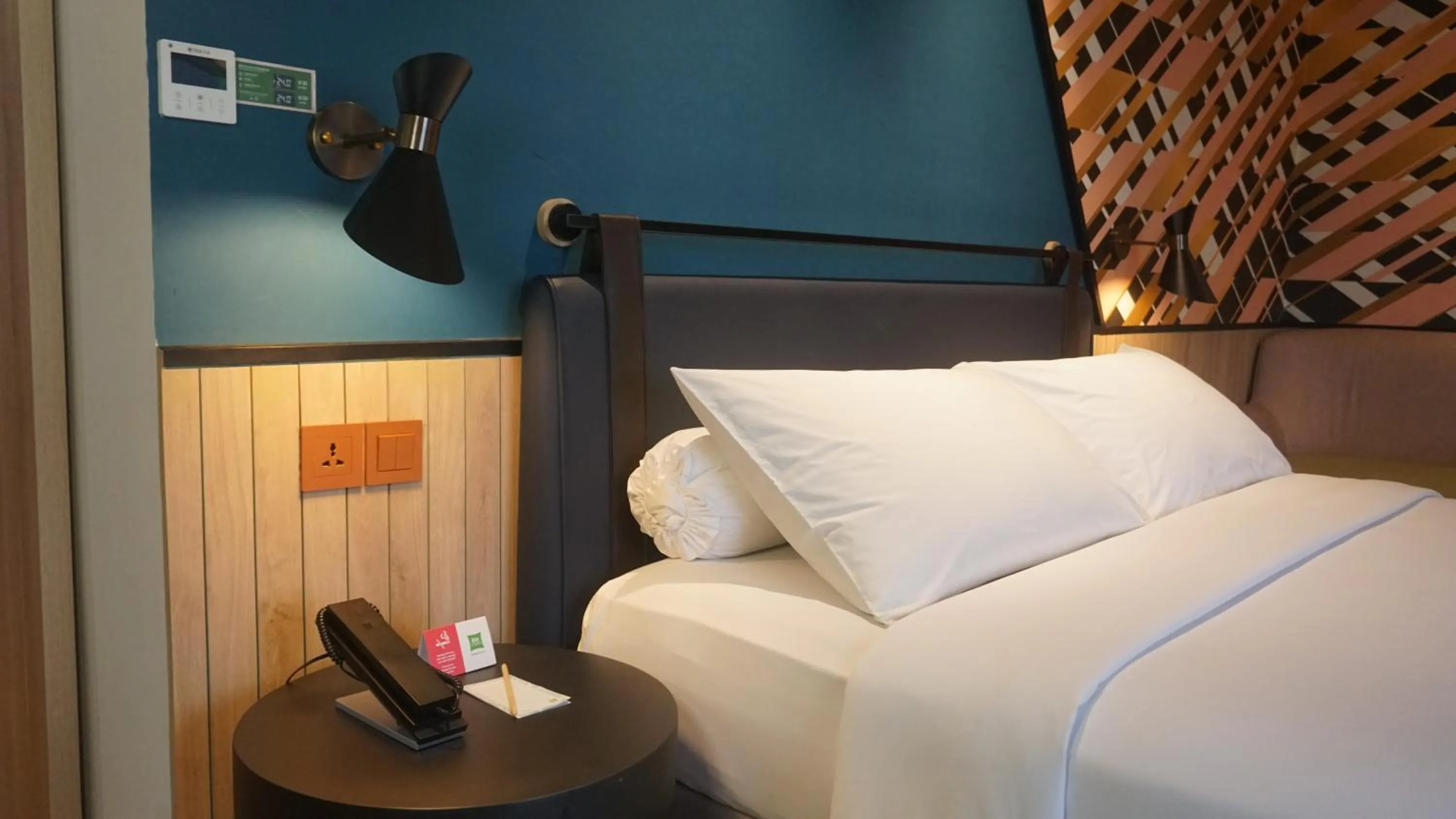 Bed in ibis Styles Serpong BSD City