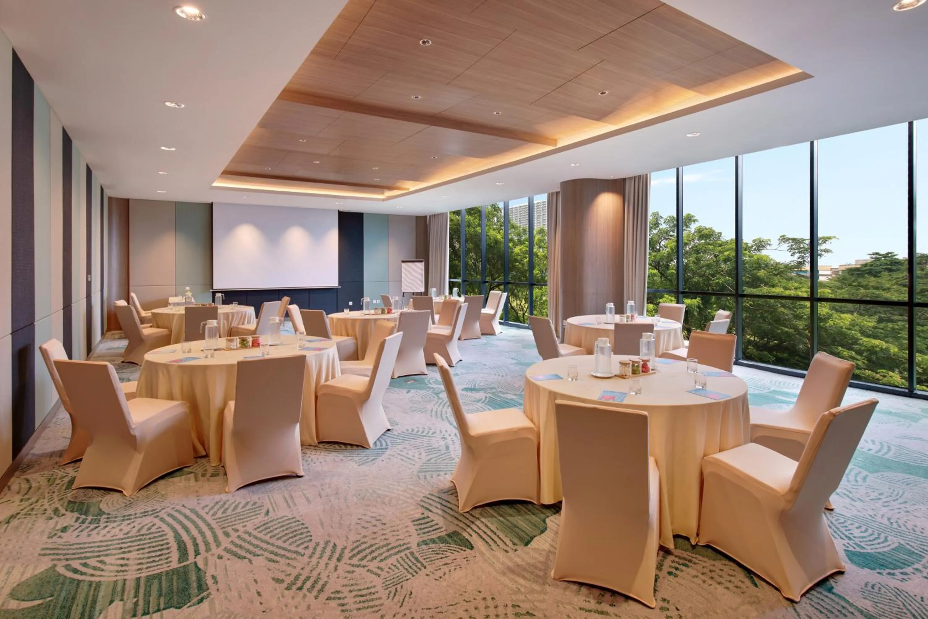 Meeting/conference room in ibis Styles Serpong BSD City