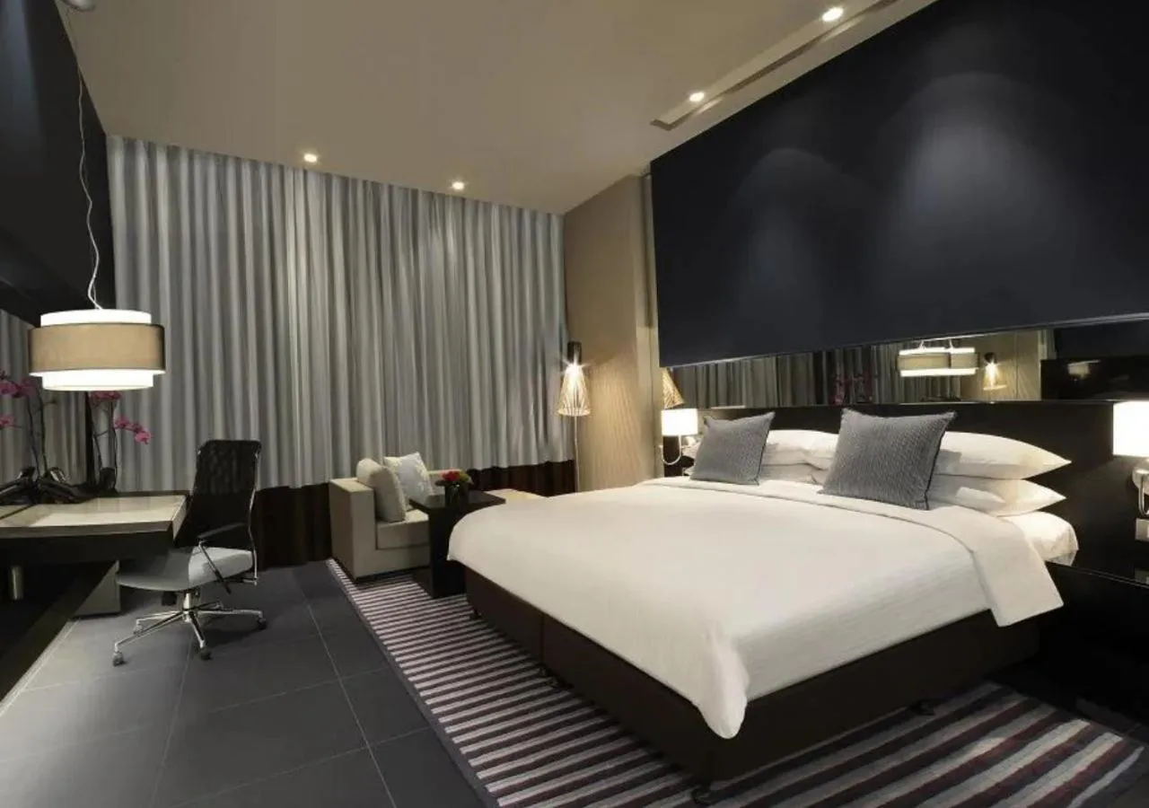 Bedroom, Bed in The Abdali Boulevard Hotel