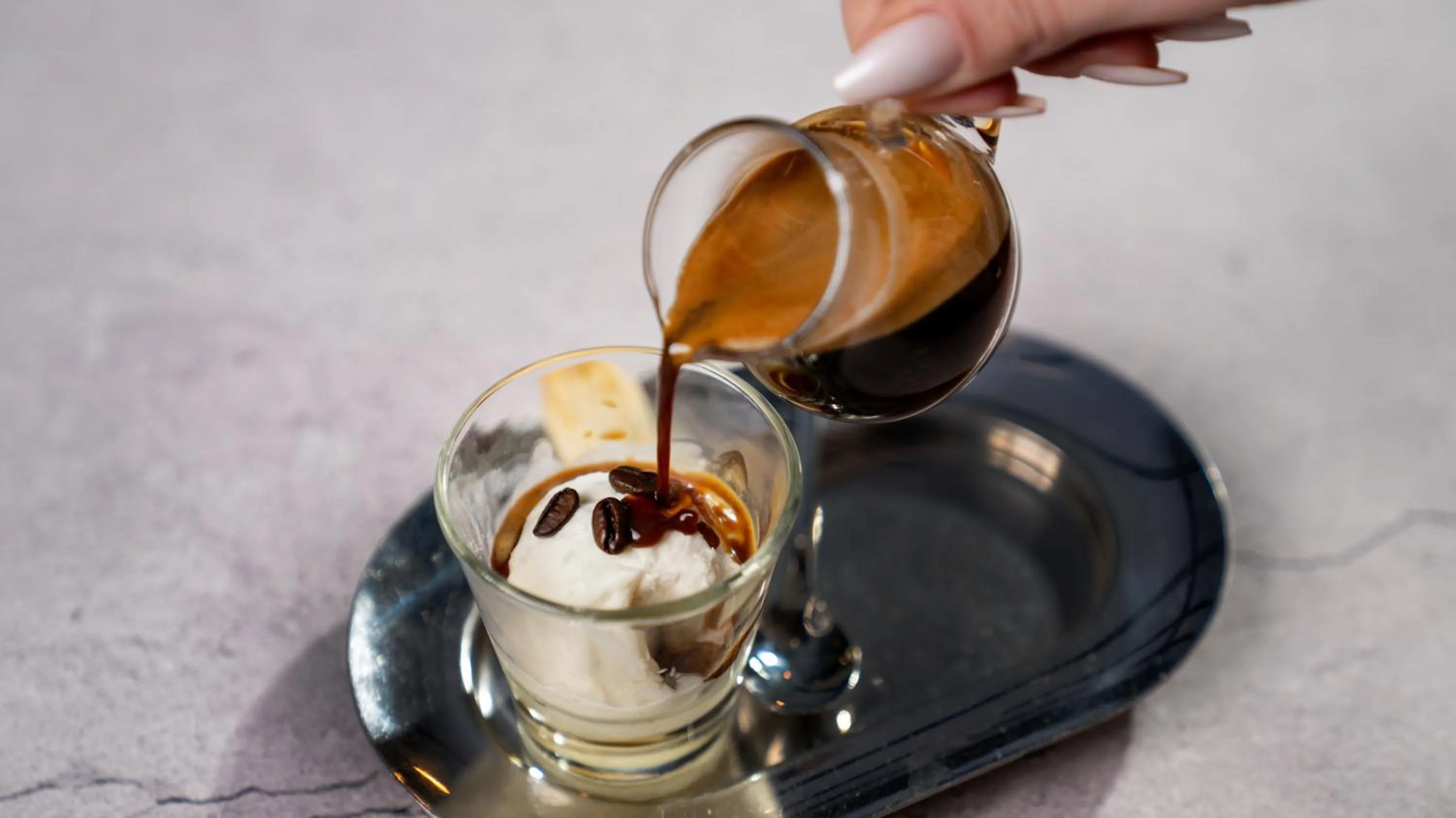 Restaurant/places to eat in The Abdali Boulevard Hotel