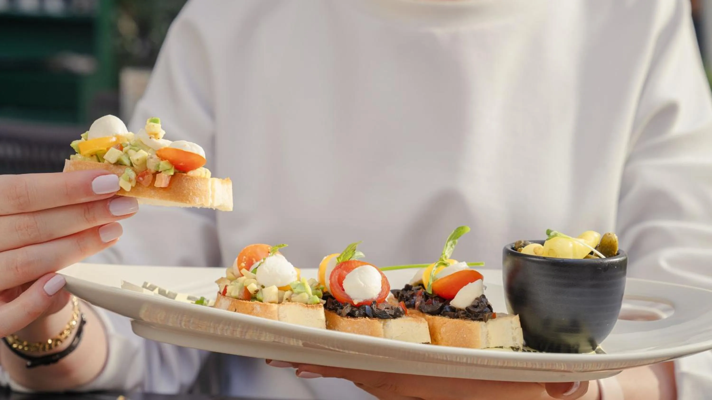 Restaurant/places to eat in The Abdali Boulevard Hotel