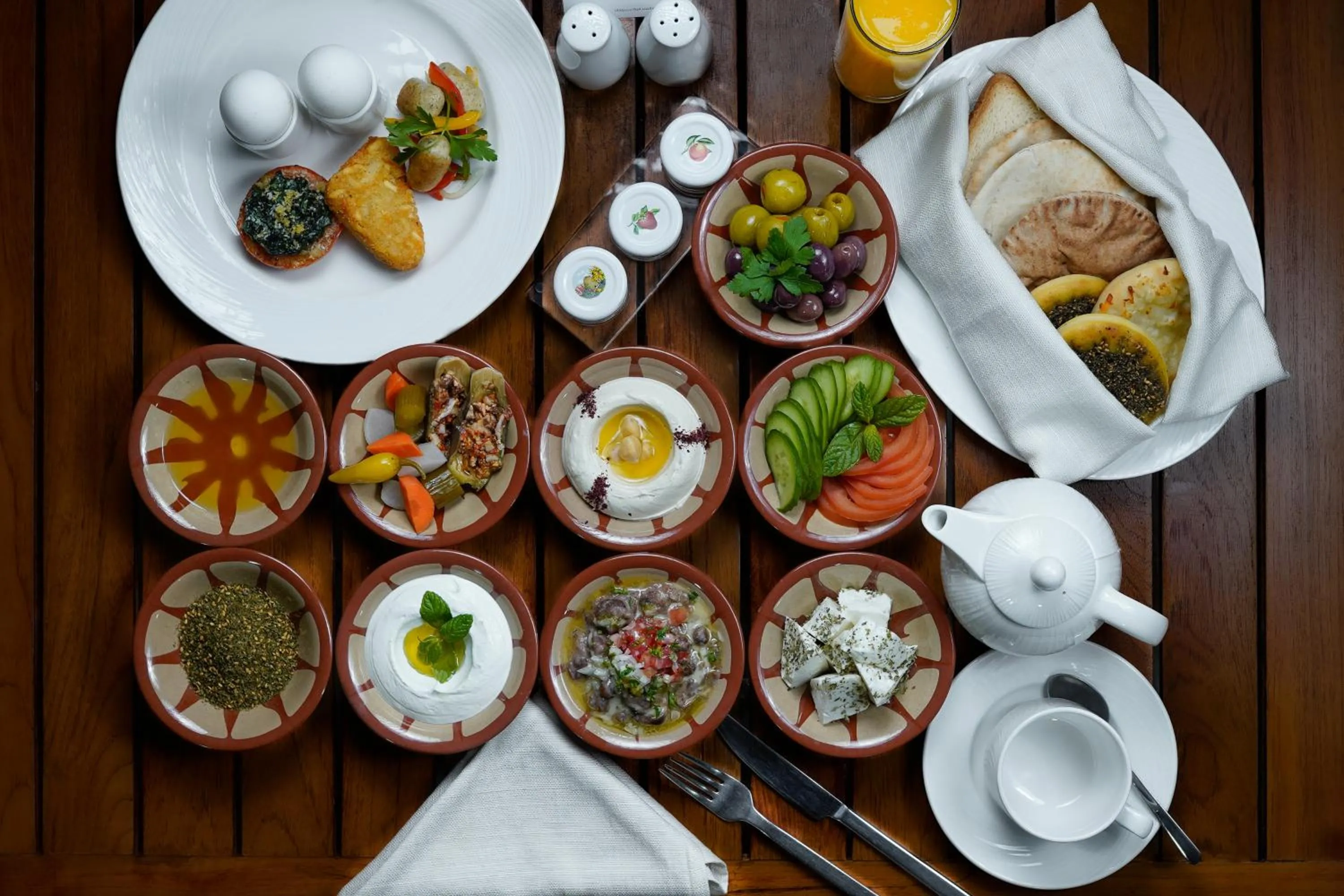 Food and drinks in The Abdali Boulevard Hotel