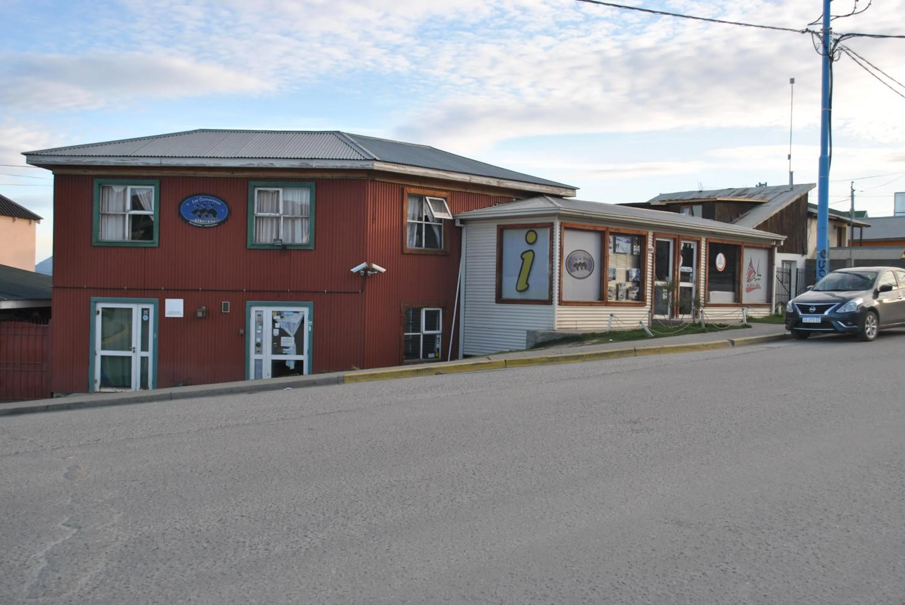 Facade/entrance in Hostel Los Cormoranes