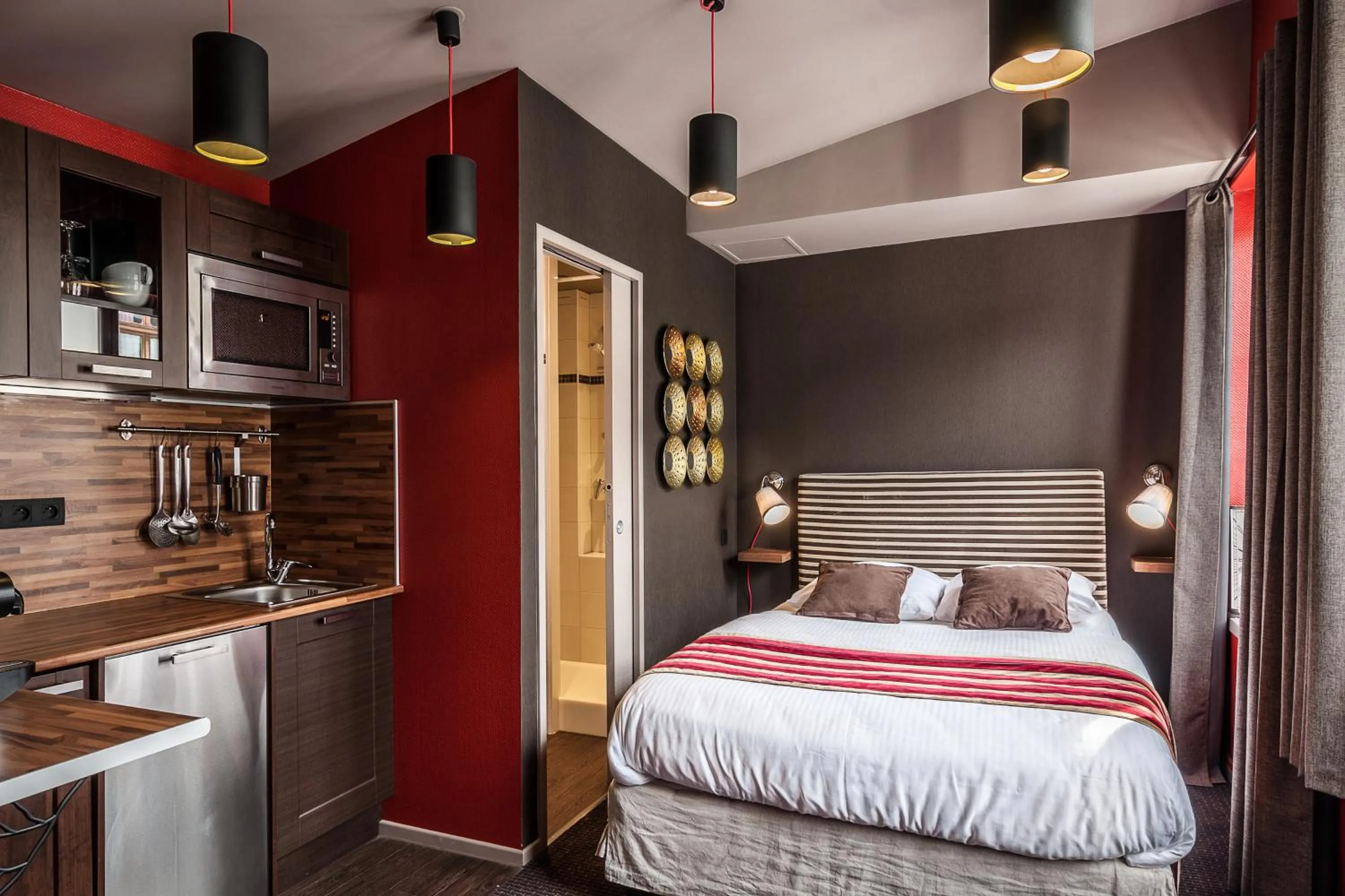 Photo of the whole room, Bed in Le 84 Sainte-Cath'