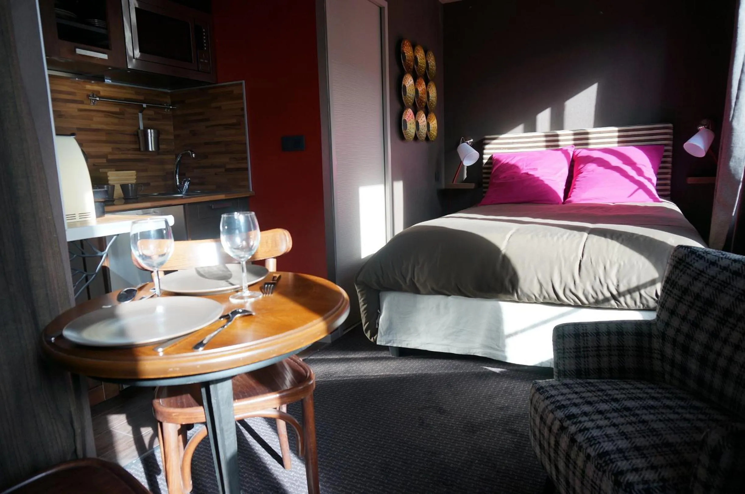 Bedroom, Bed in Le 84 Sainte-Cath'