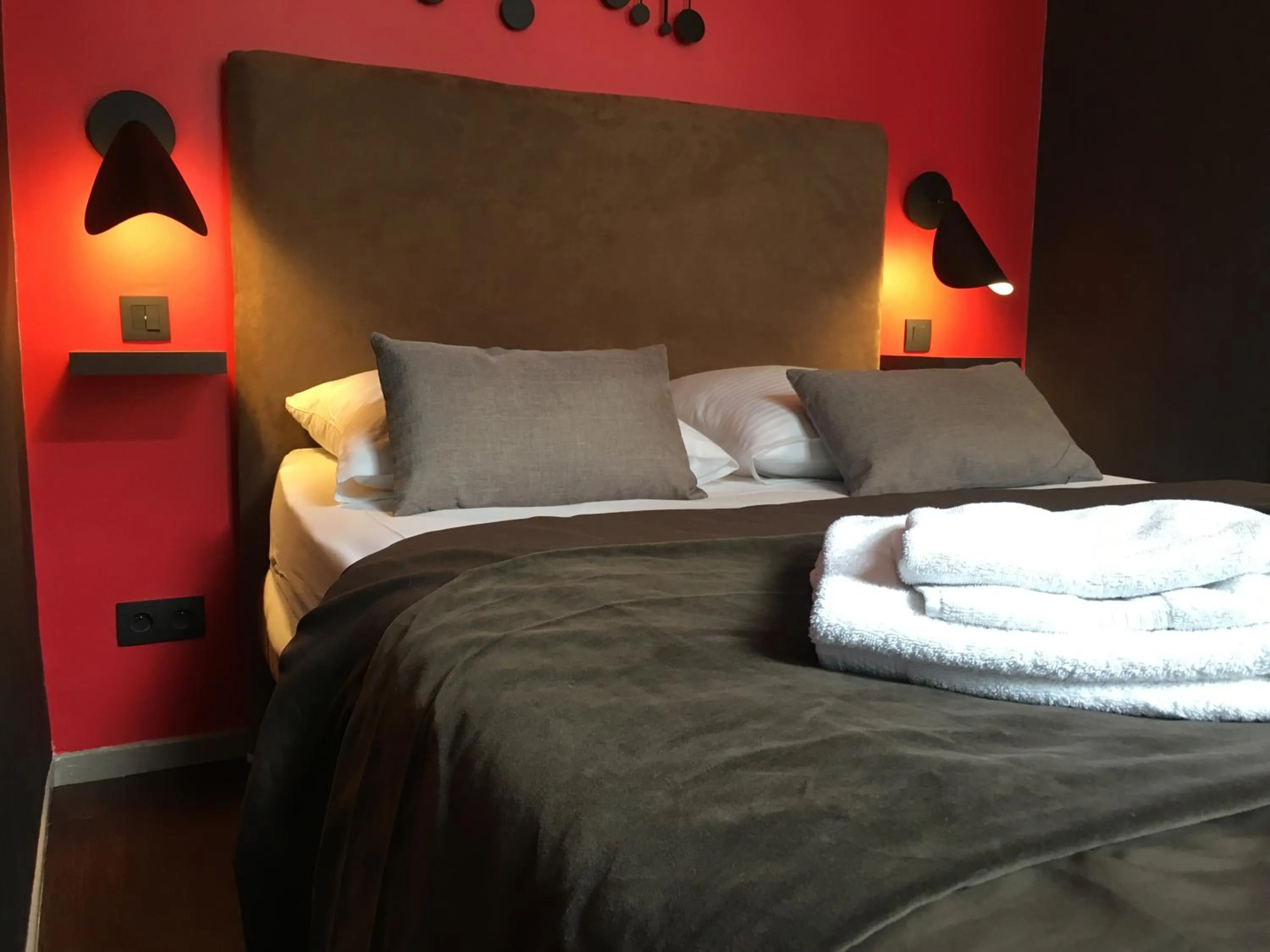 Bed in Le 84 Sainte-Cath'