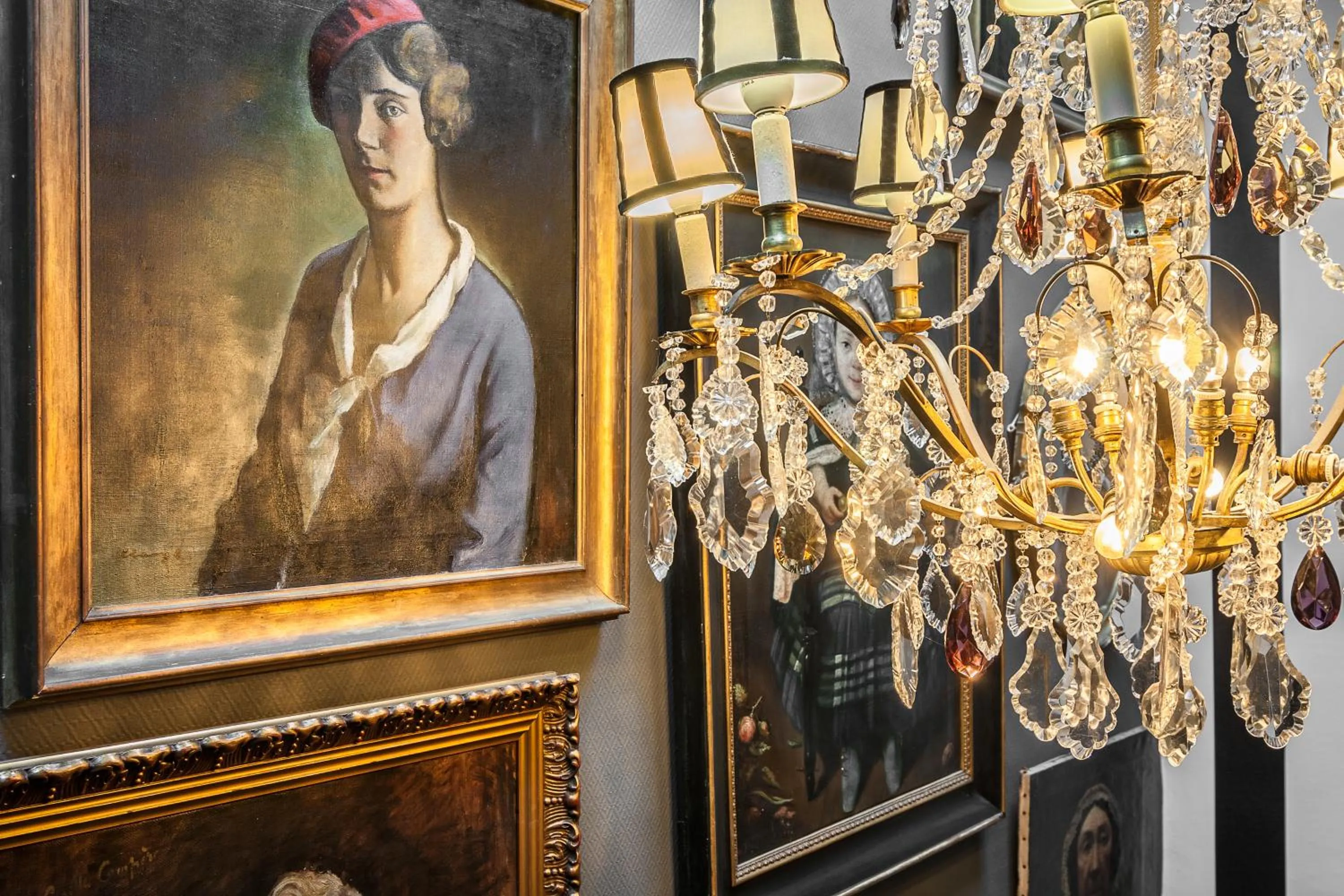 Decorative detail in Le 84 Sainte-Cath'