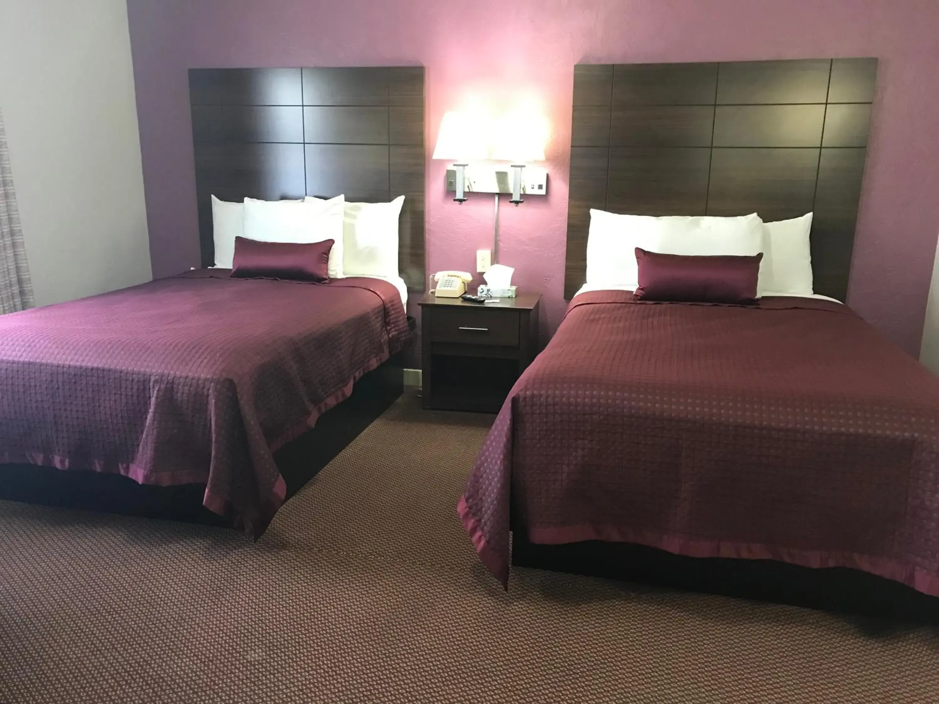 Double Room with Two Double Beds in Silver Princess Motel Double Room with Two Double Beds in Silver Princess Motel