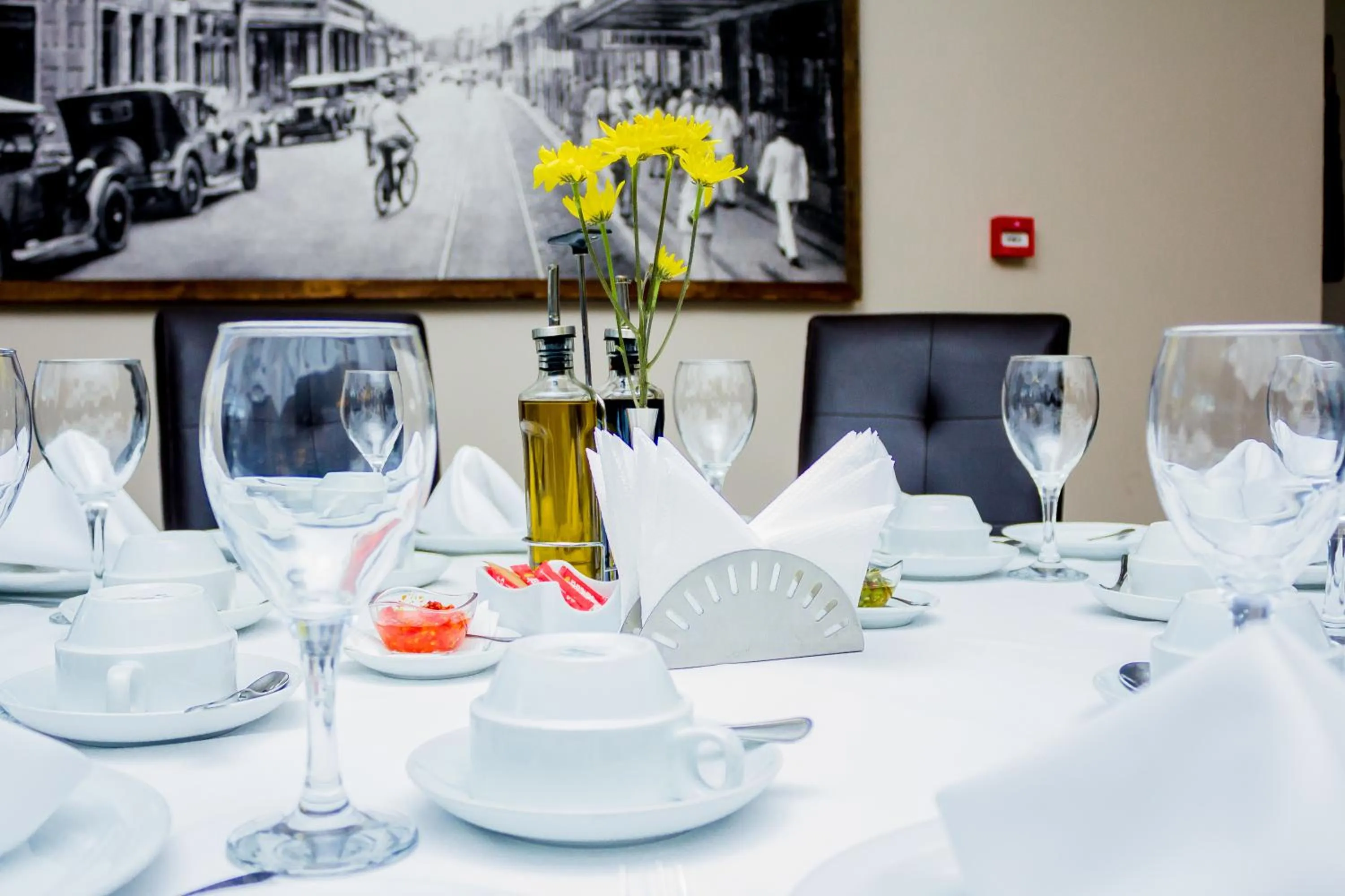 Restaurant/places to eat in Afrin Prestige Hotel