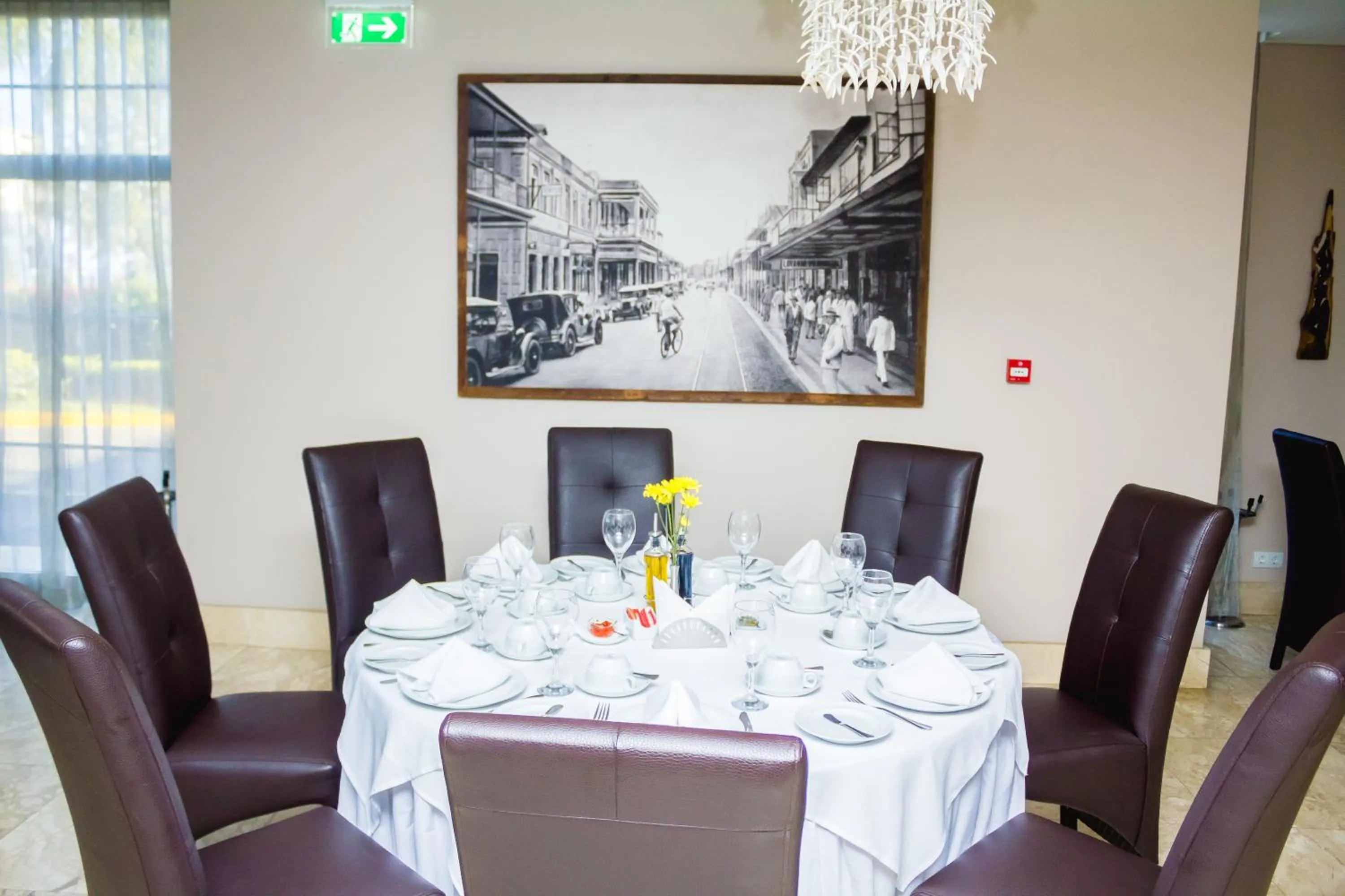 Restaurant/places to eat in Afrin Prestige Hotel