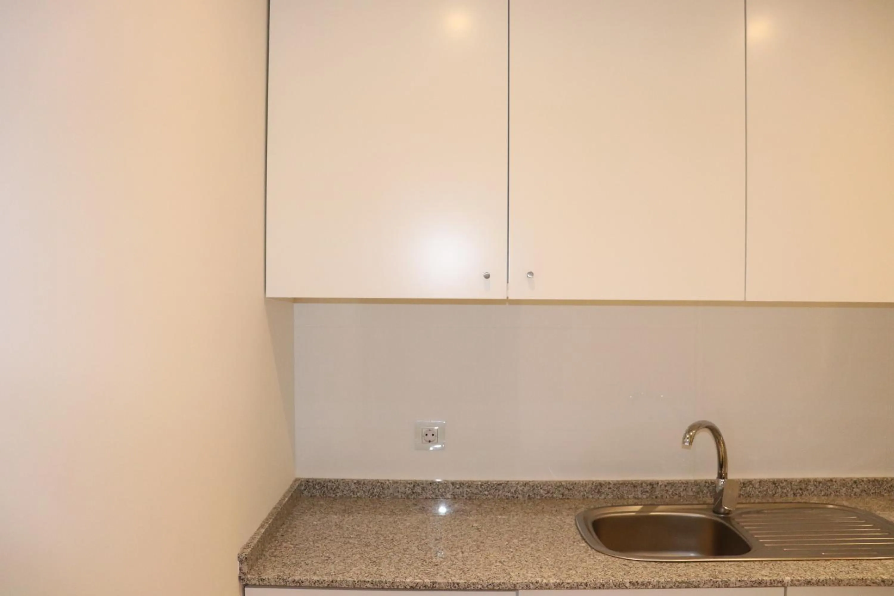 Kitchen or kitchenette in Afrin Prestige Hotel