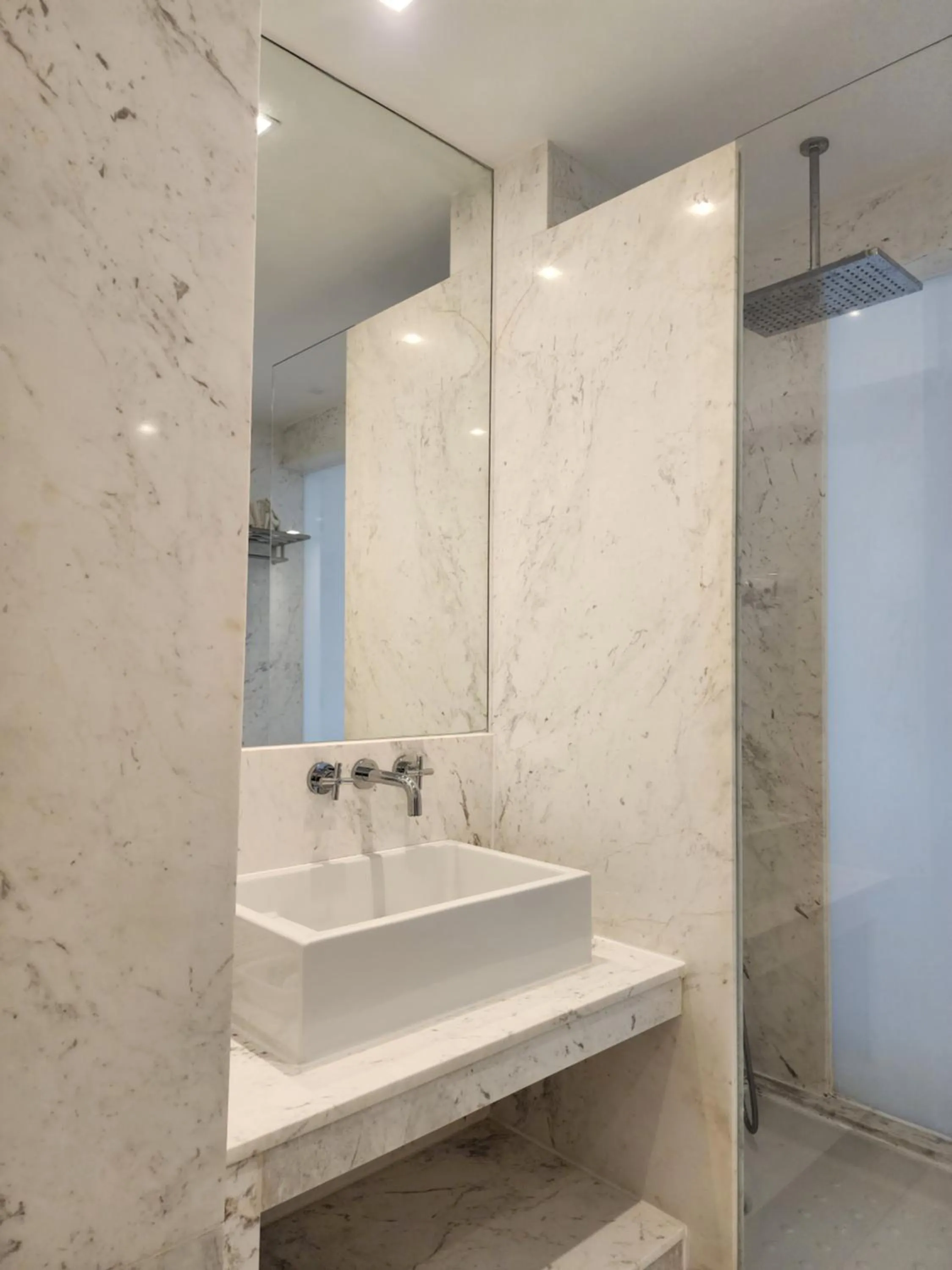 Shower in Afrin Prestige Hotel