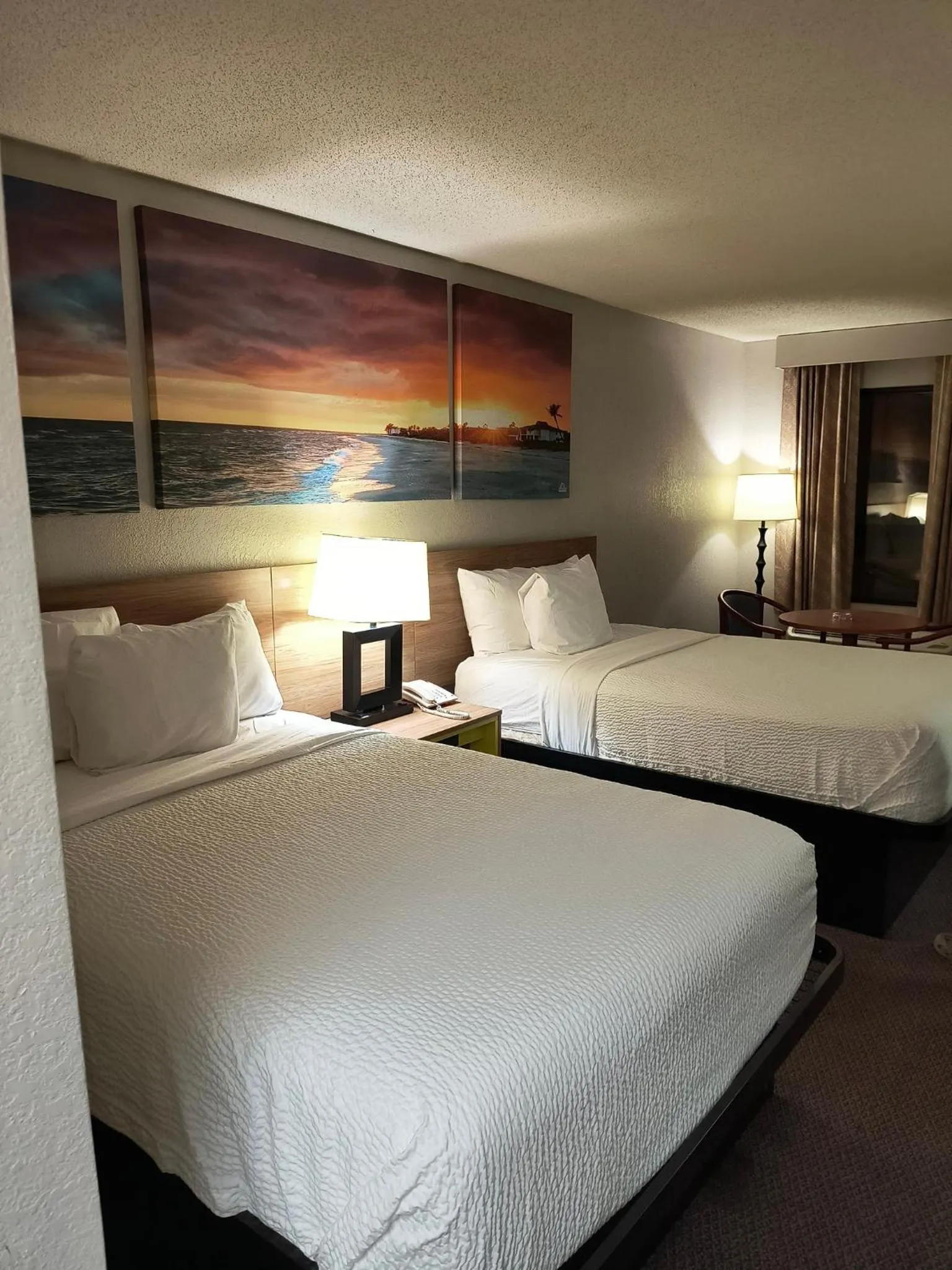 Bed in Days Inn by Wyndham Elberton