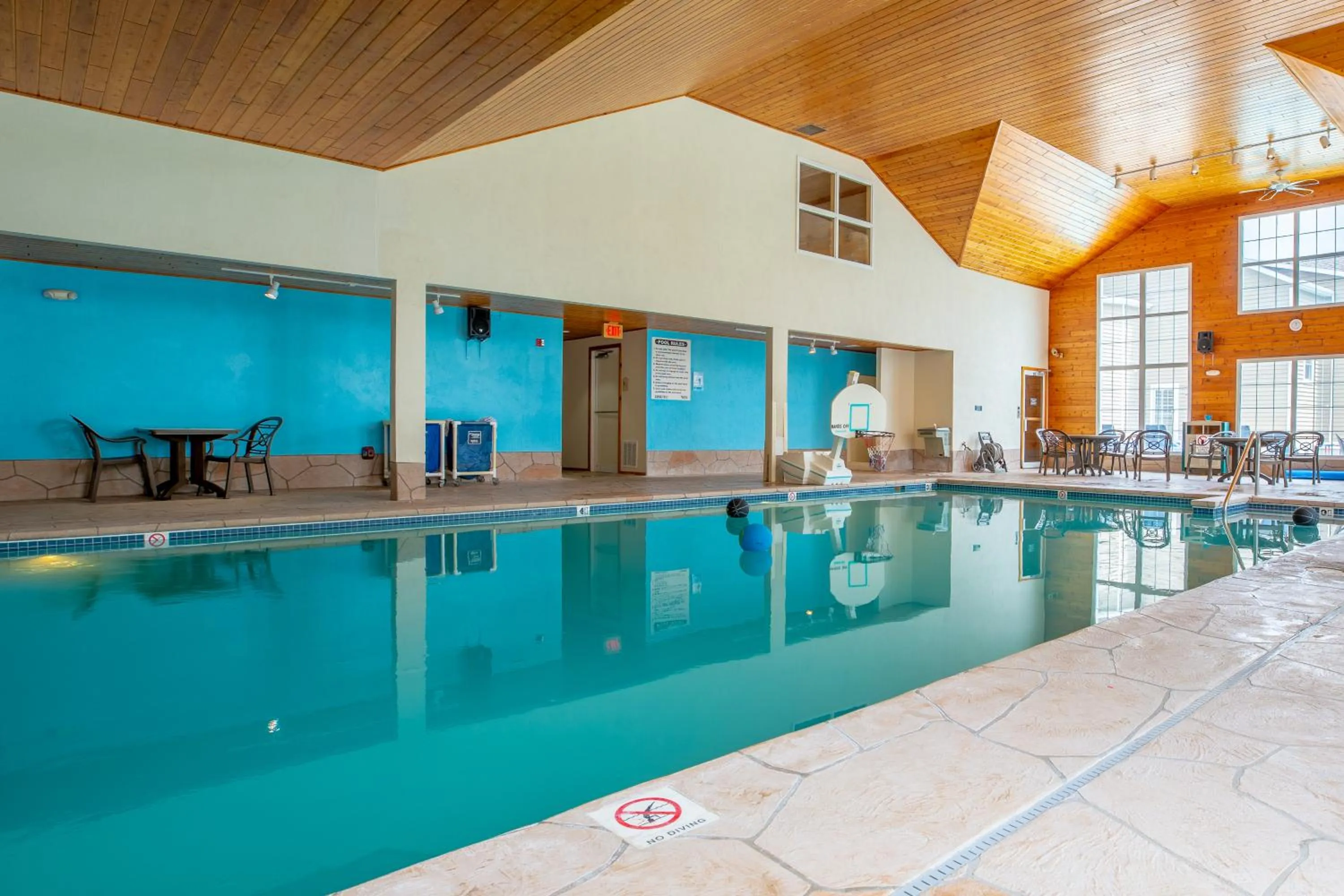 Swimming pool in Newport Resort