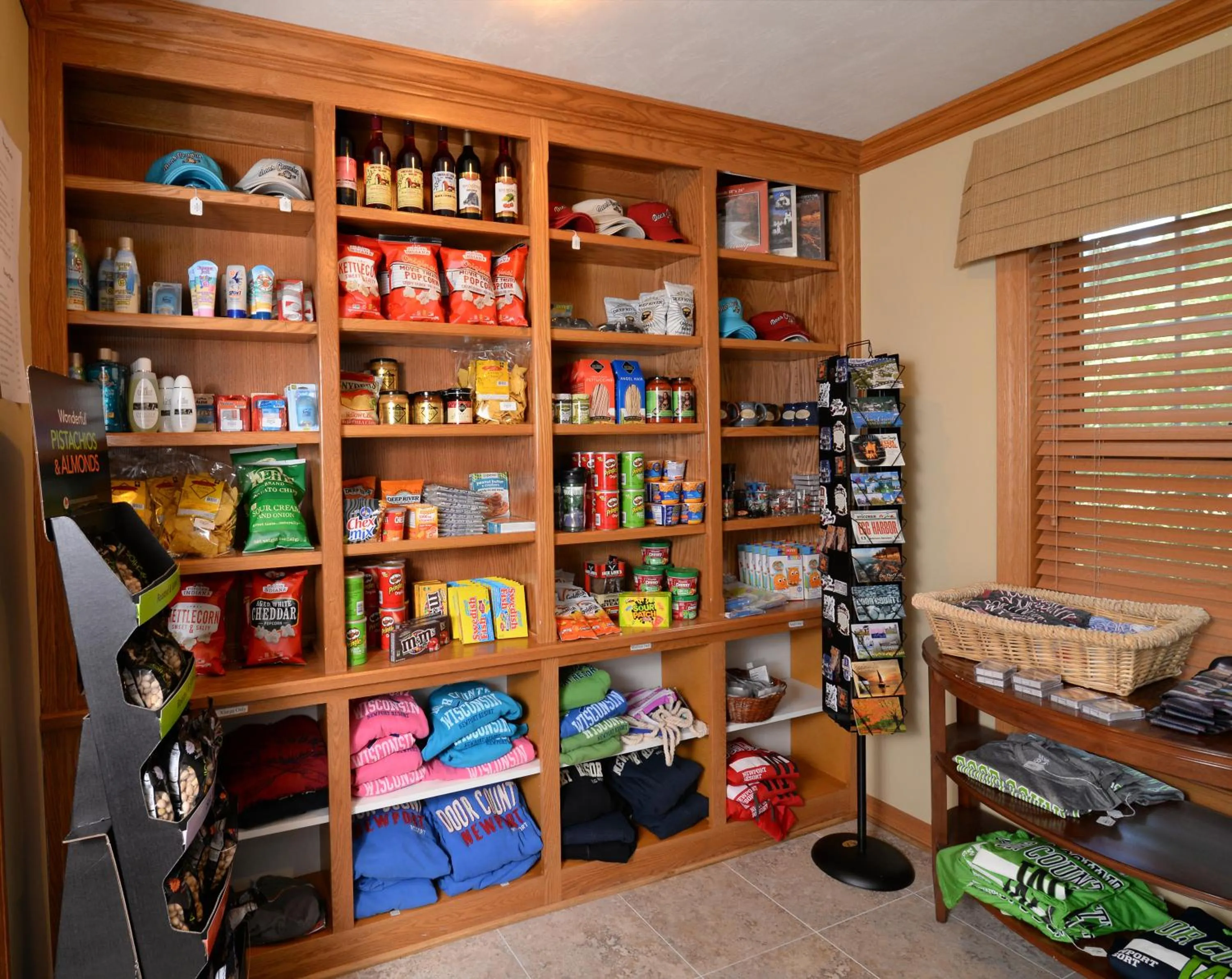 Supermarket/grocery shop in Newport Resort