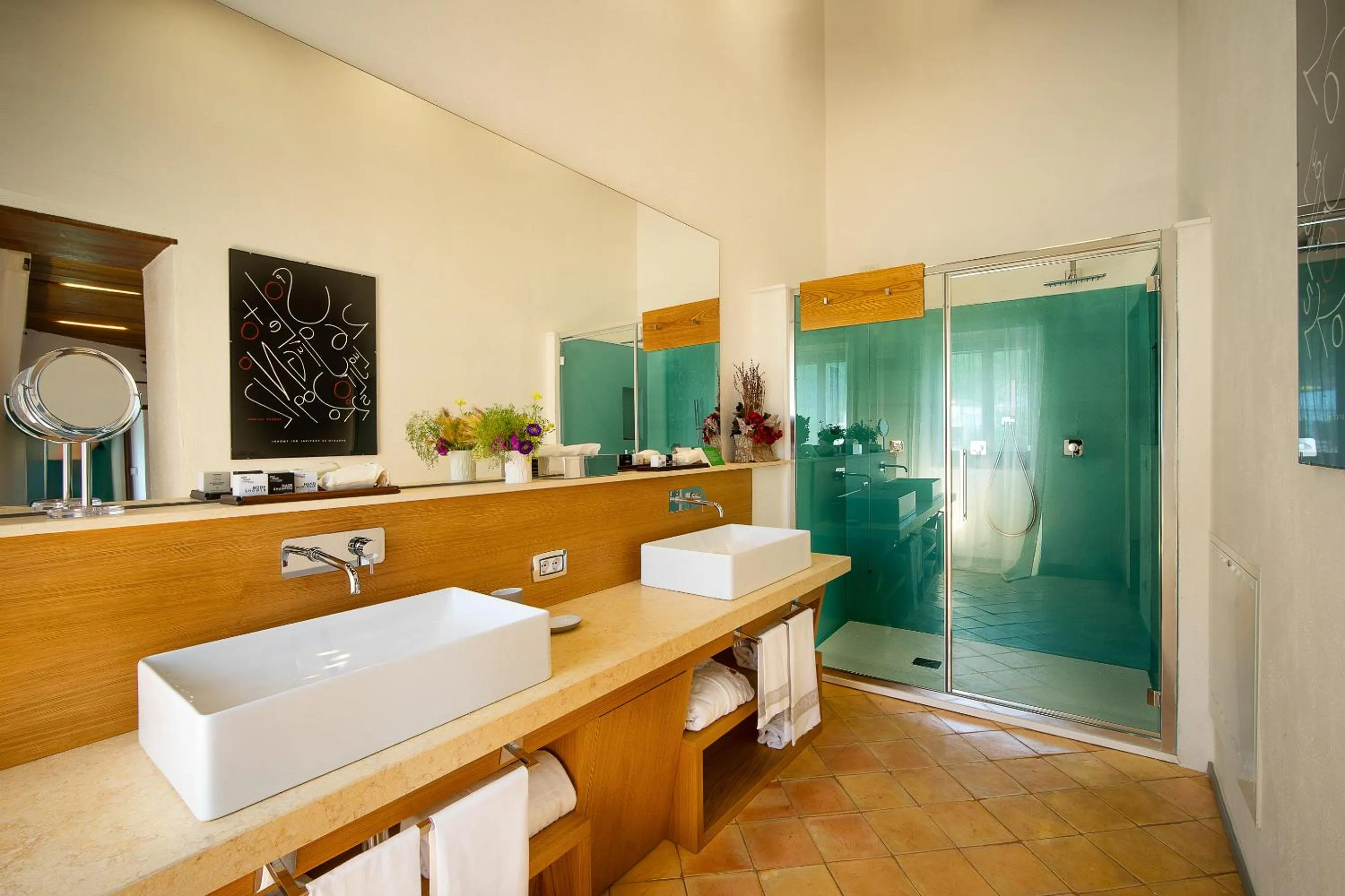 Shower in Castello Di Postignano Relais