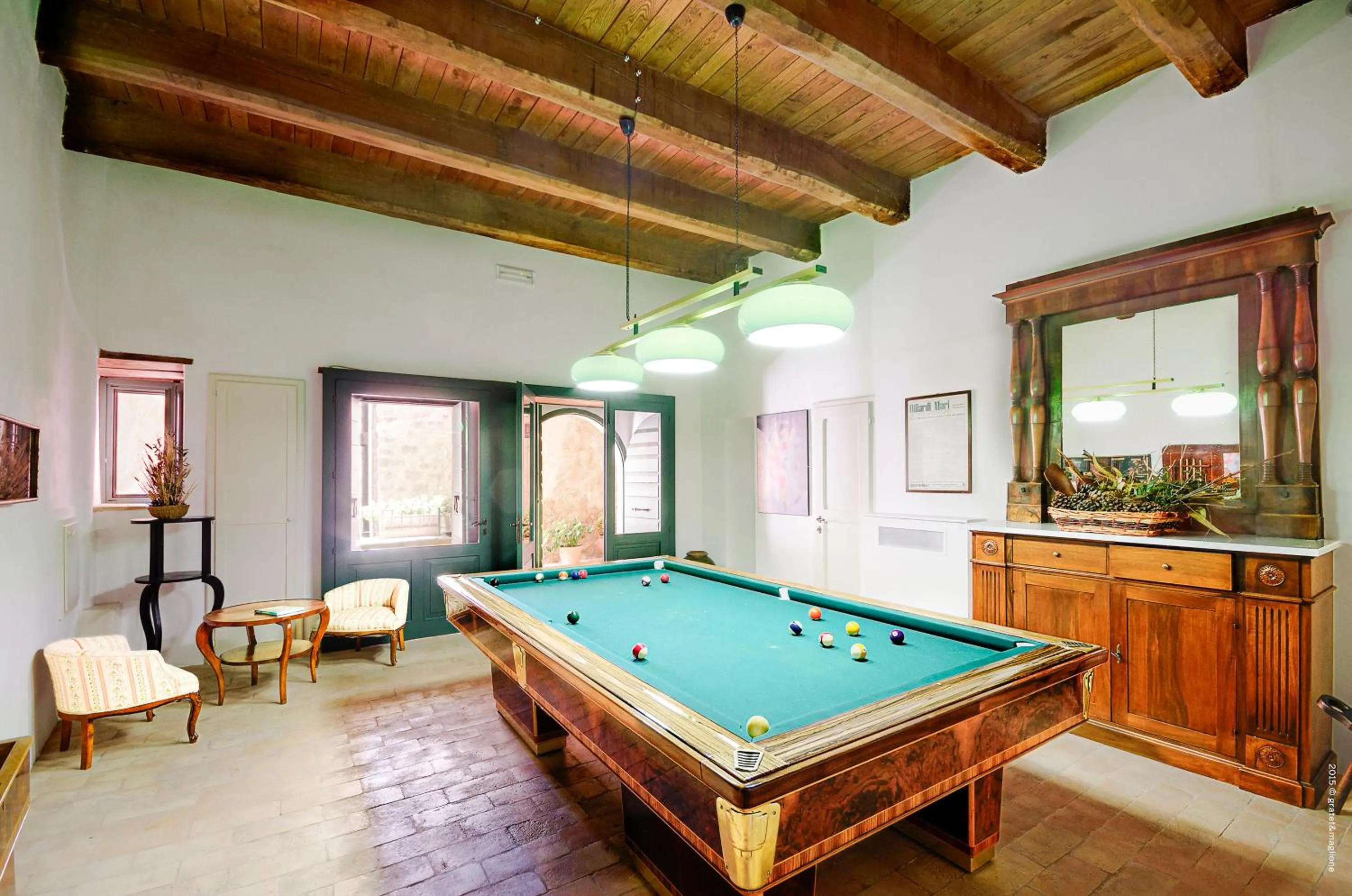 Billiard in Castello Di Postignano Relais