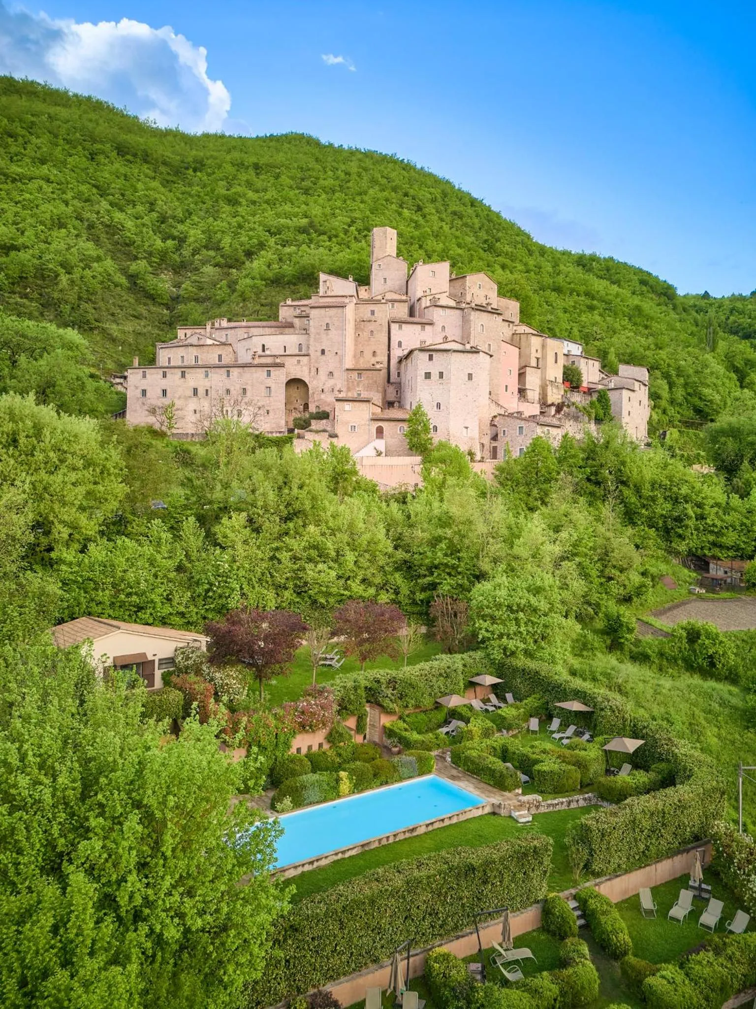 Property building in Castello Di Postignano Relais