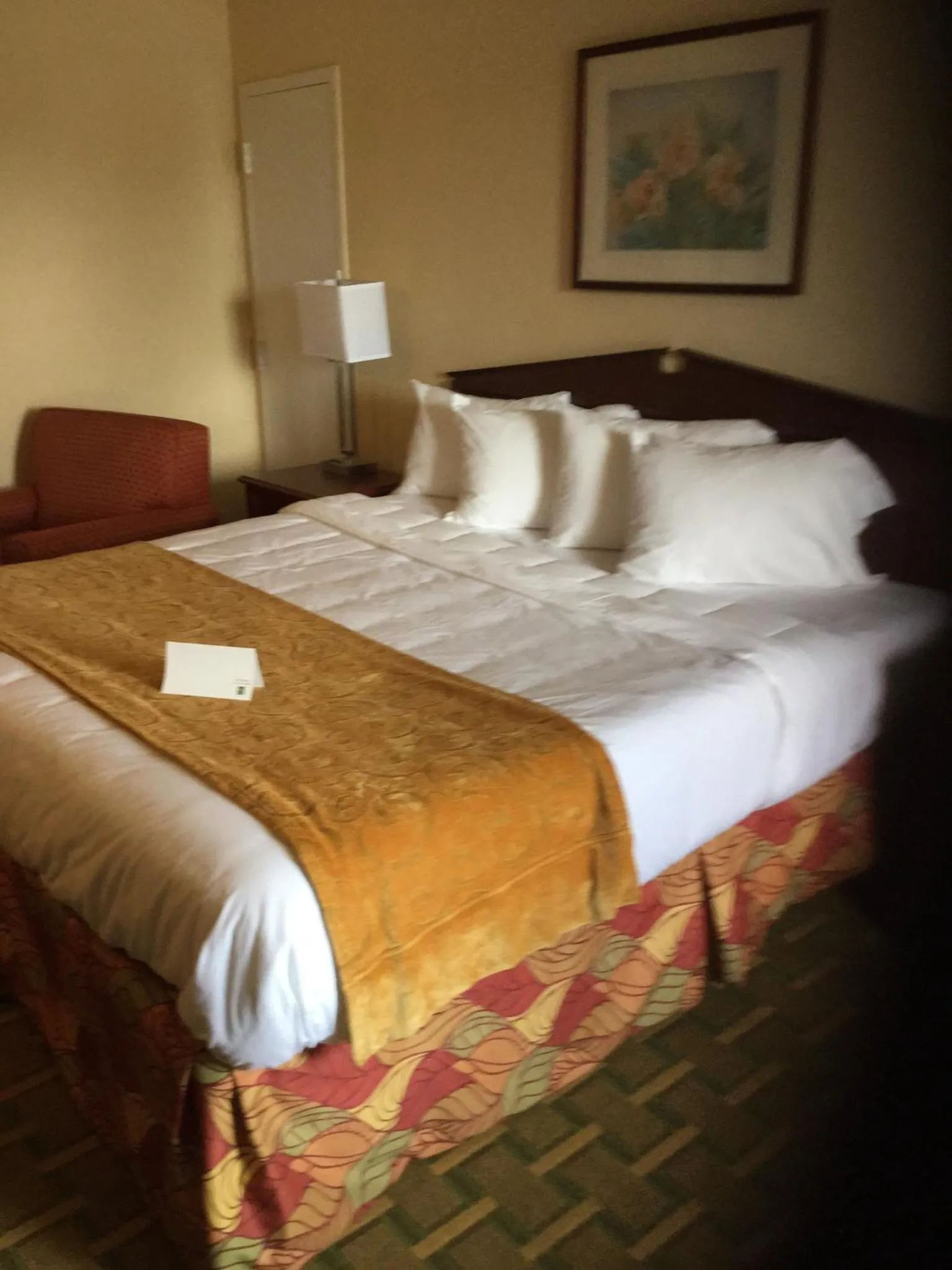 Bed in Quality Inn Hartwell