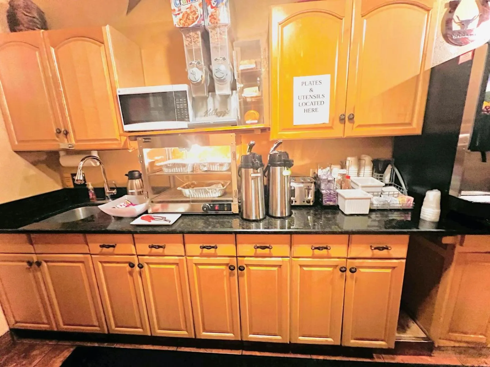 Coffee/tea facilities in Super 8 by Wyndham Dodge City