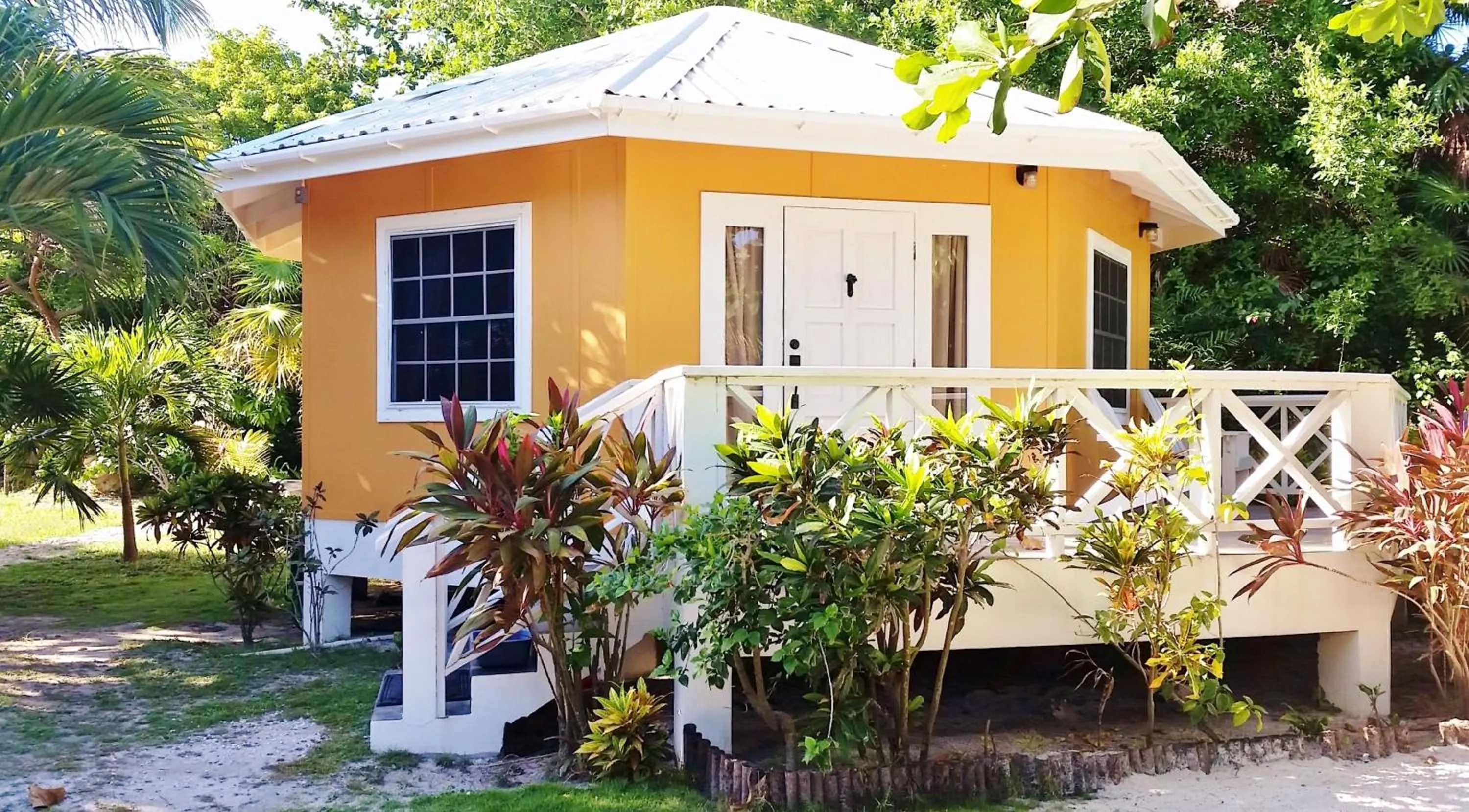 Facade/entrance in Cocotal Inn and Cabanas