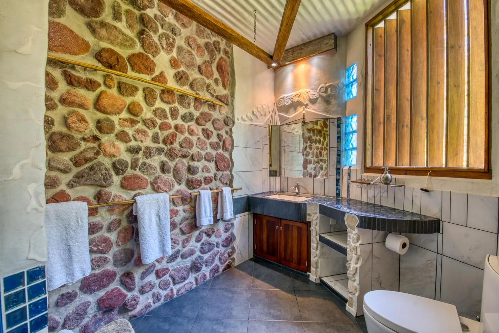 Bathroom in Omega Tours Eco-Jungle Lodge
