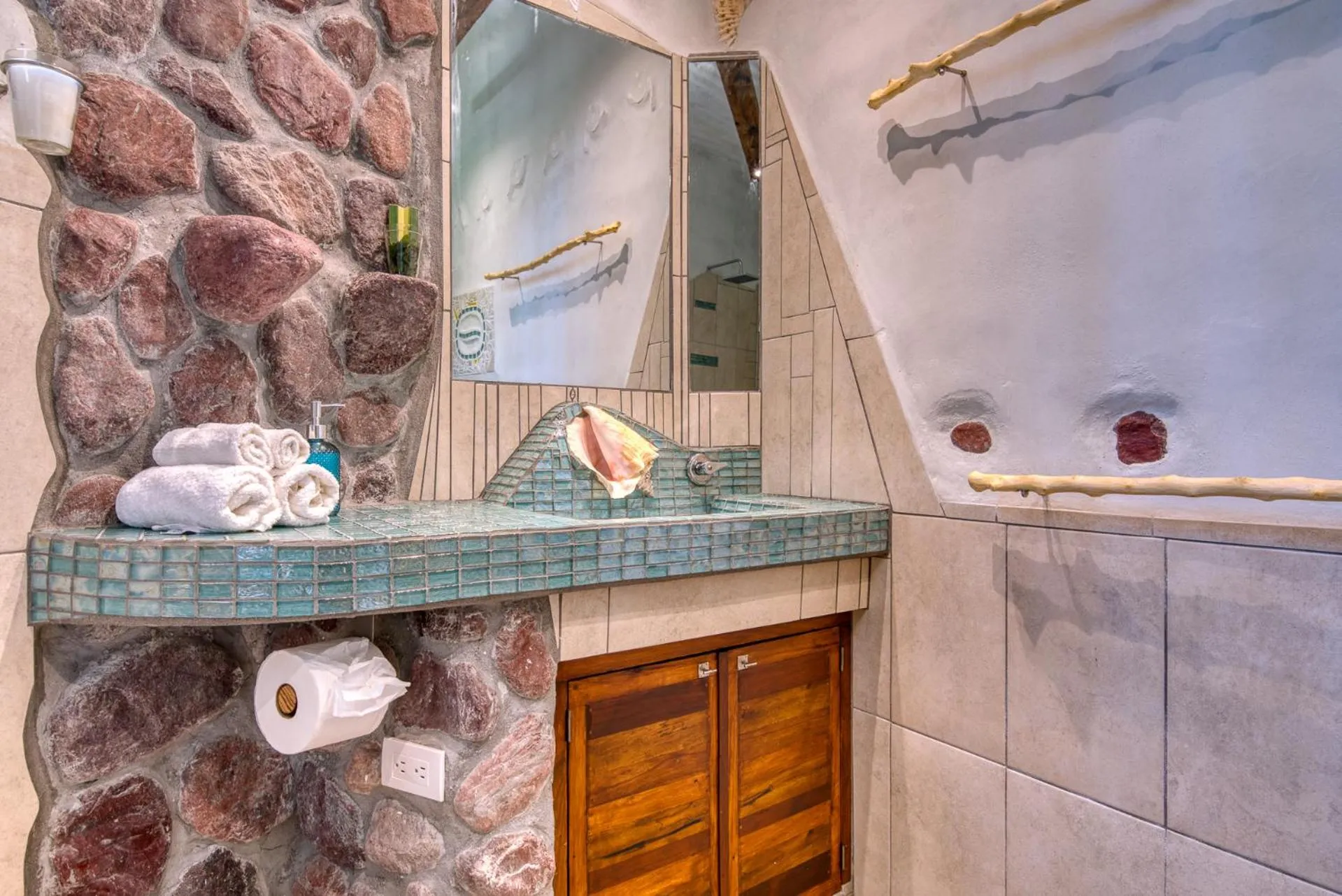 Bathroom in Omega Tours Eco-Jungle Lodge