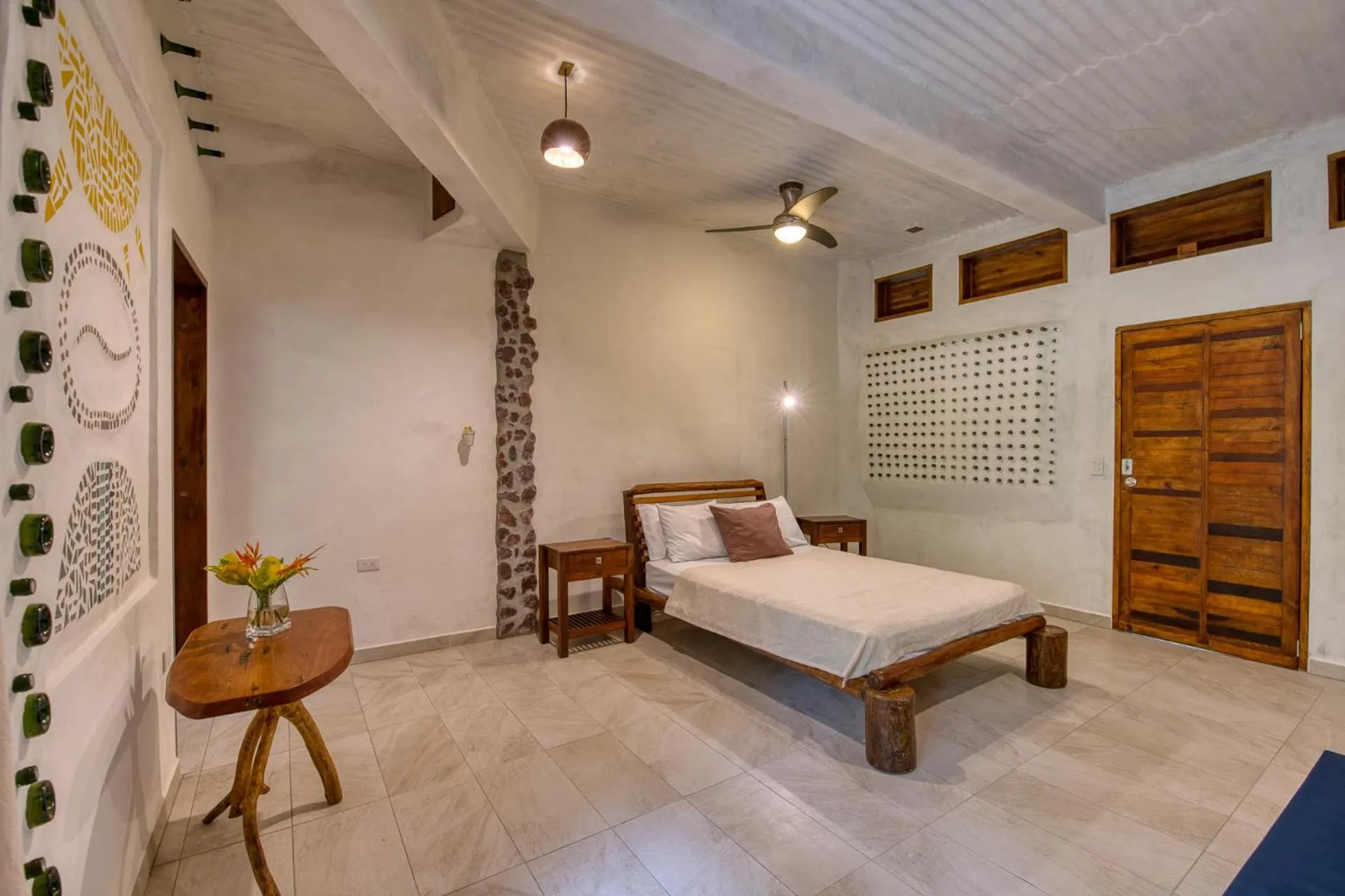 Photo of the whole room, Bed in Omega Tours Eco-Jungle Lodge