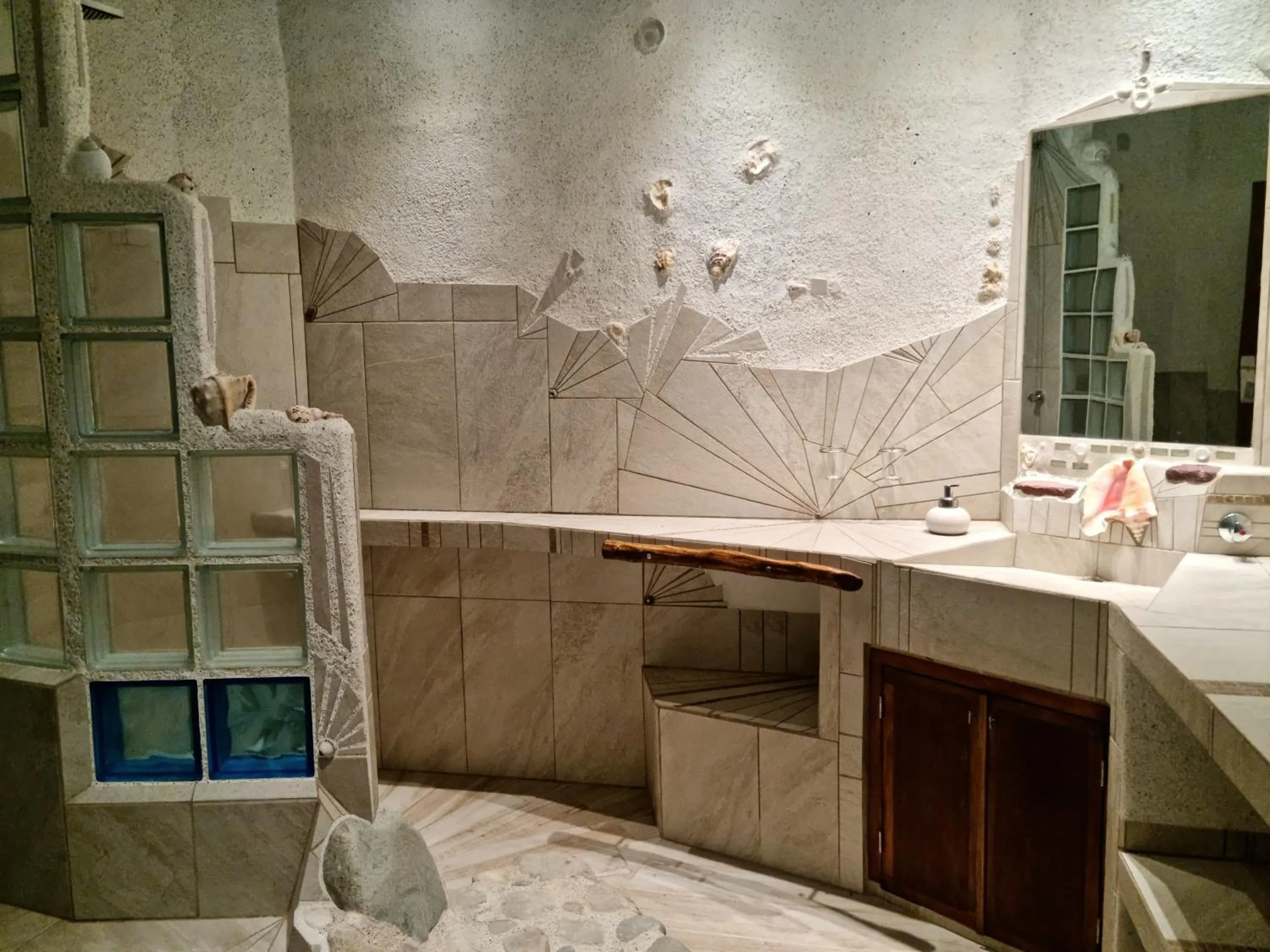 Public Bath in Omega Tours Eco-Jungle Lodge